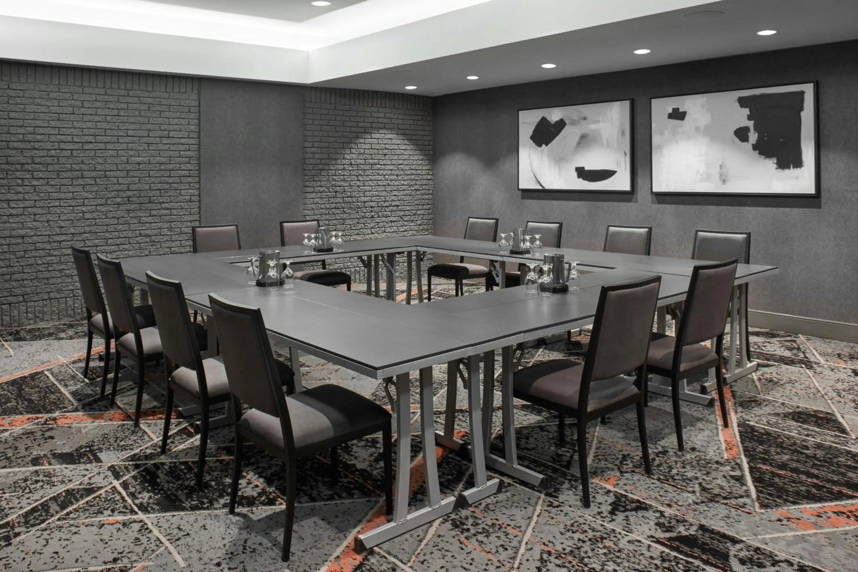 Meeting/conference room in Delta Hotels by Marriott Quebec