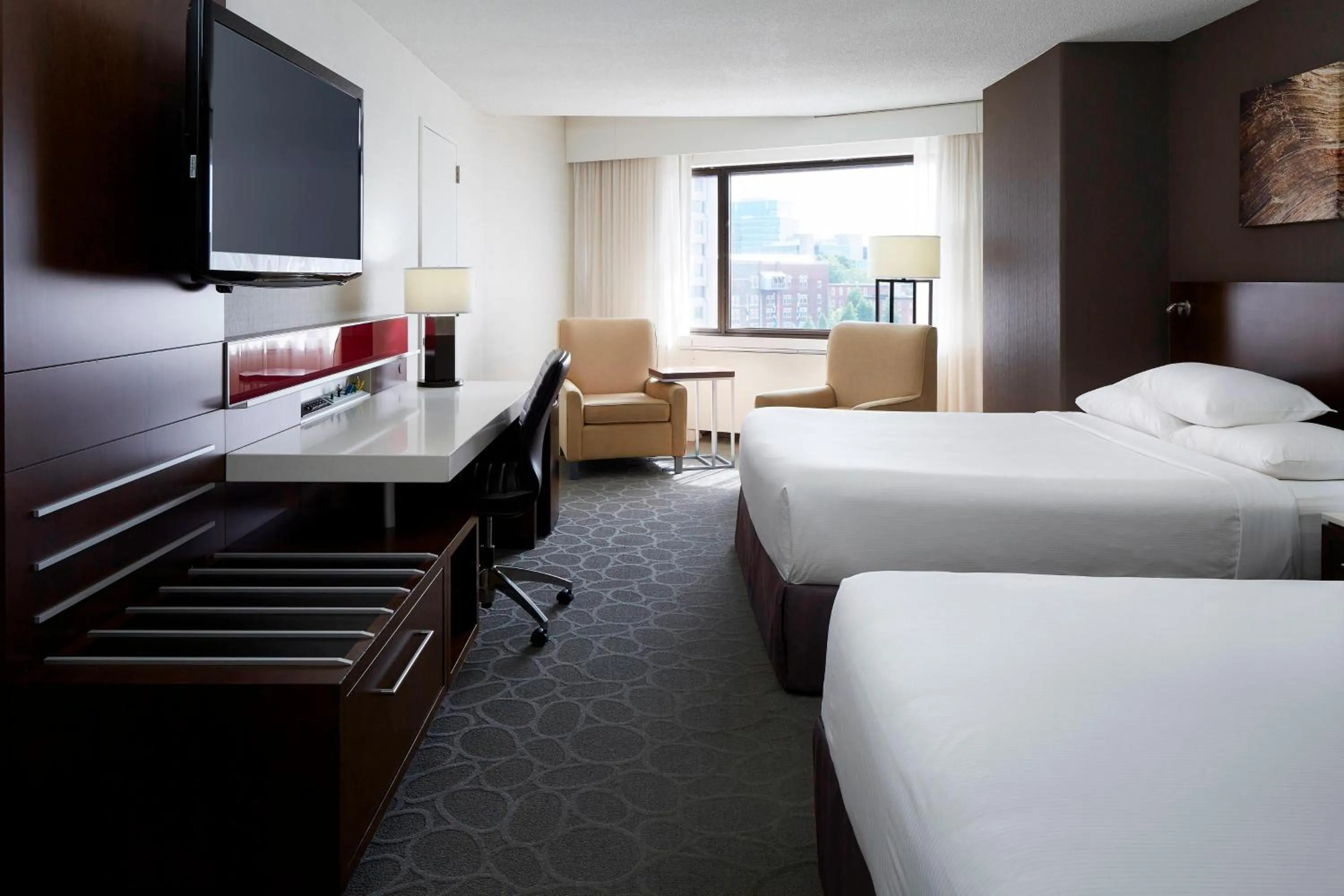 Photo of the whole room, Bed in Delta Hotels by Marriott Quebec