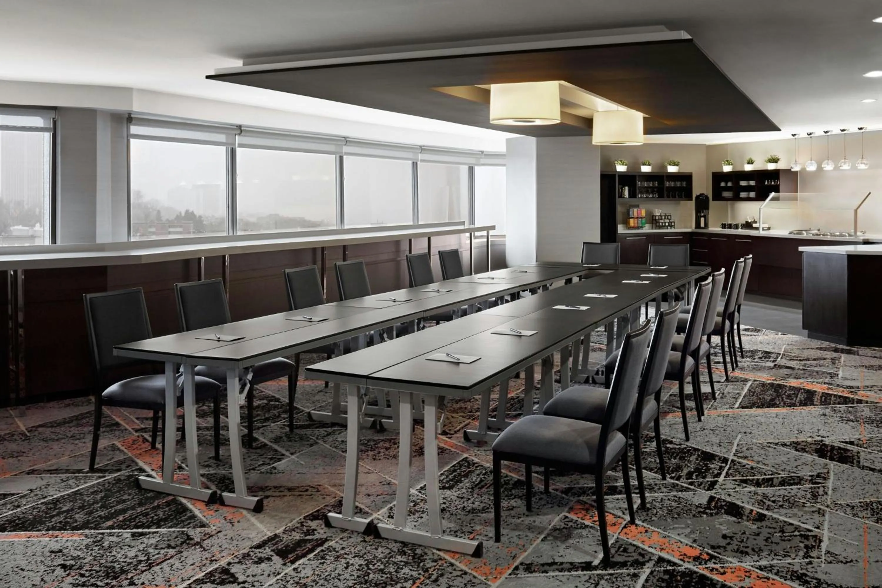 Meeting/conference room in Delta Hotels by Marriott Quebec