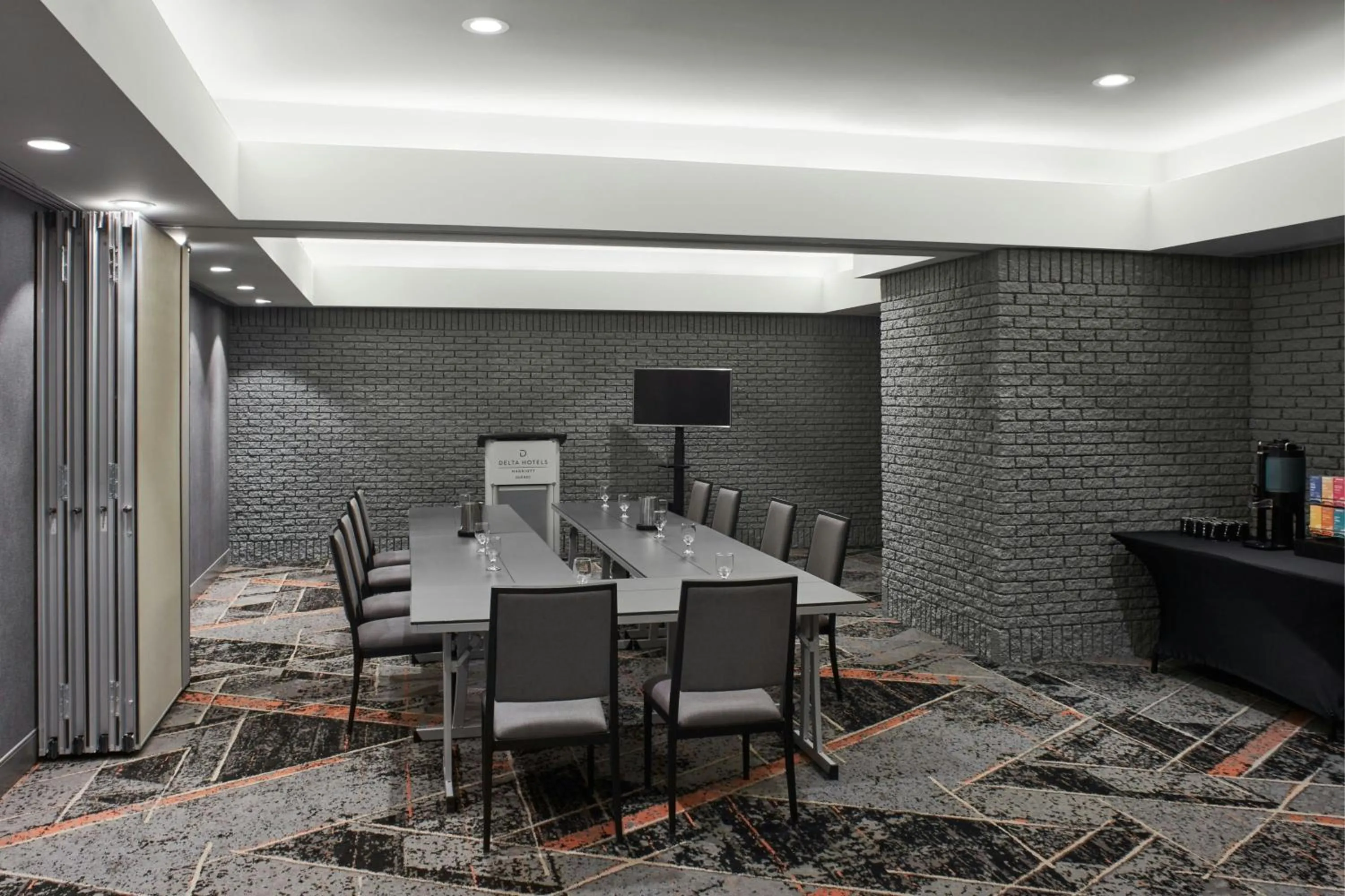 Meeting/conference room in Delta Hotels by Marriott Quebec