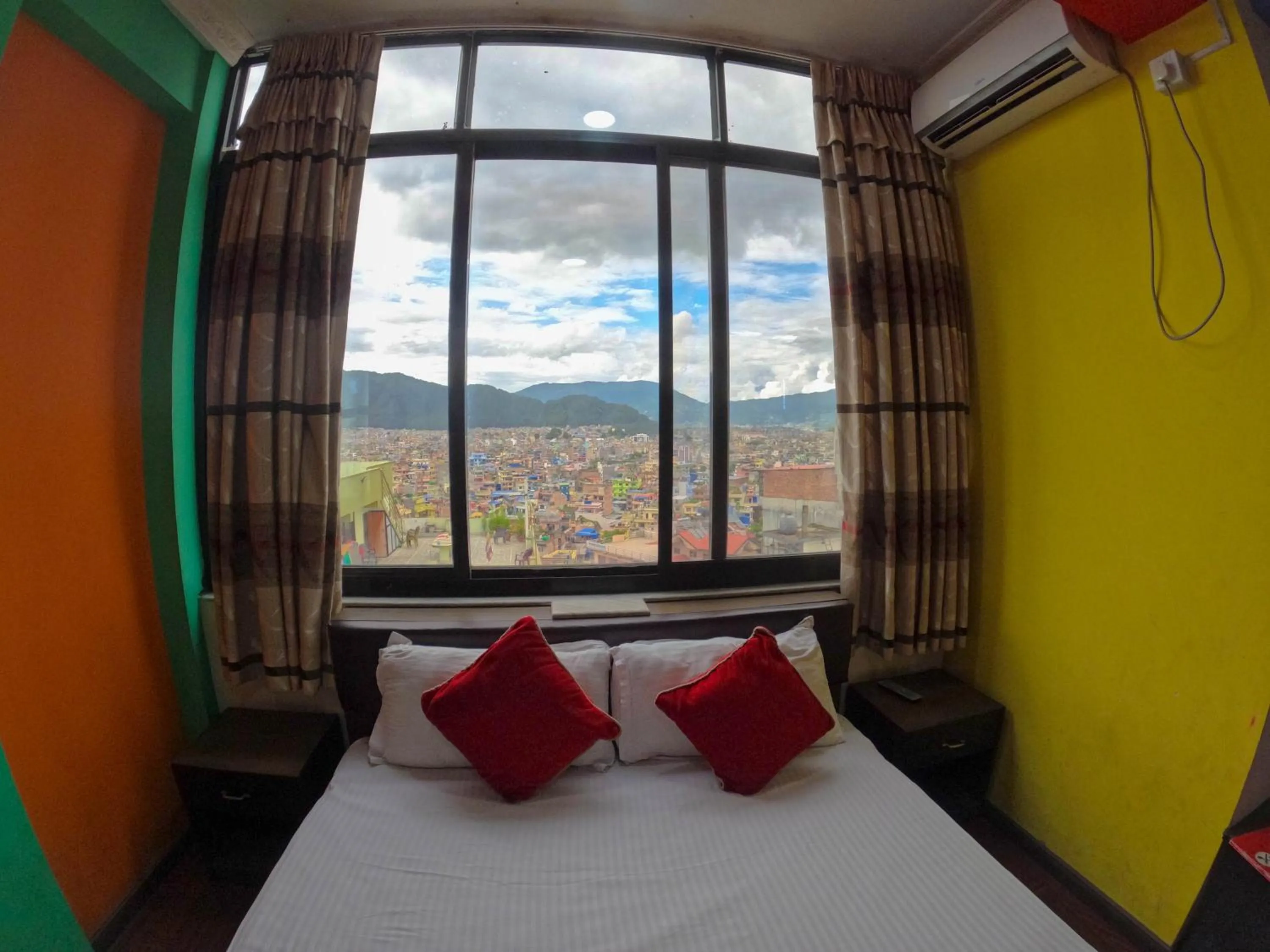 Bedroom, Bed in Hotel Om