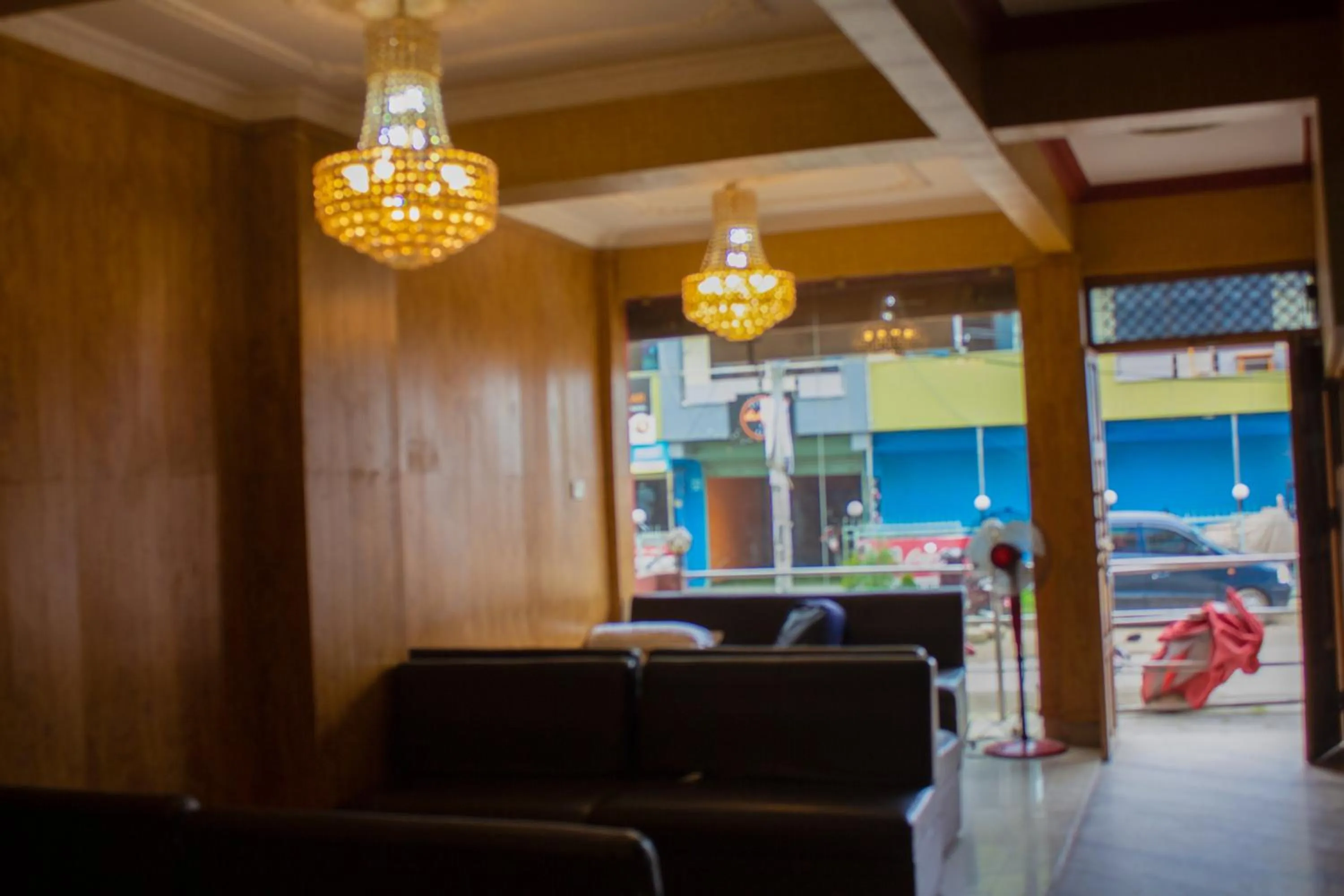 Seating area in Hotel Om