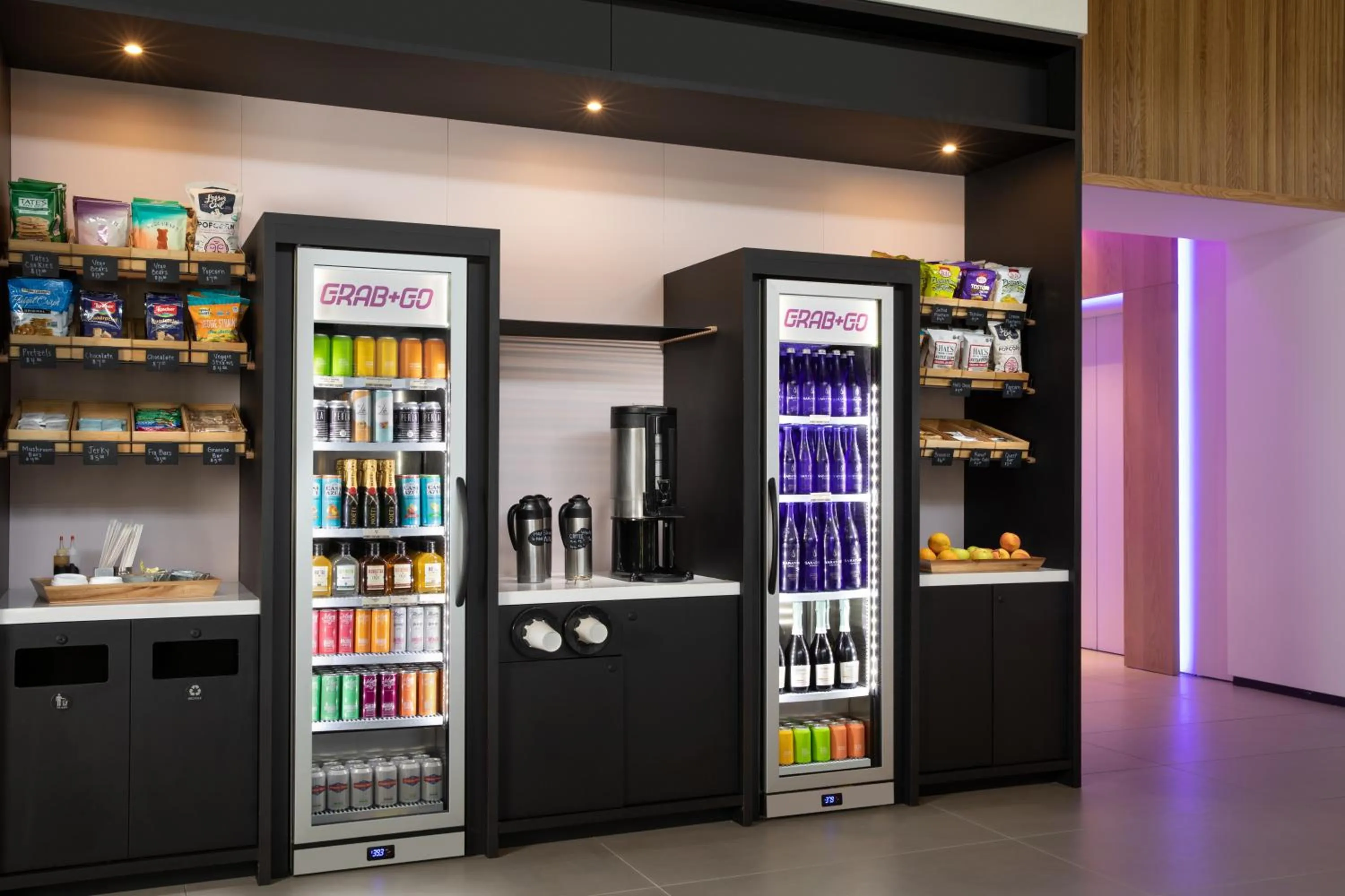 Restaurant/places to eat in YOTEL Miami