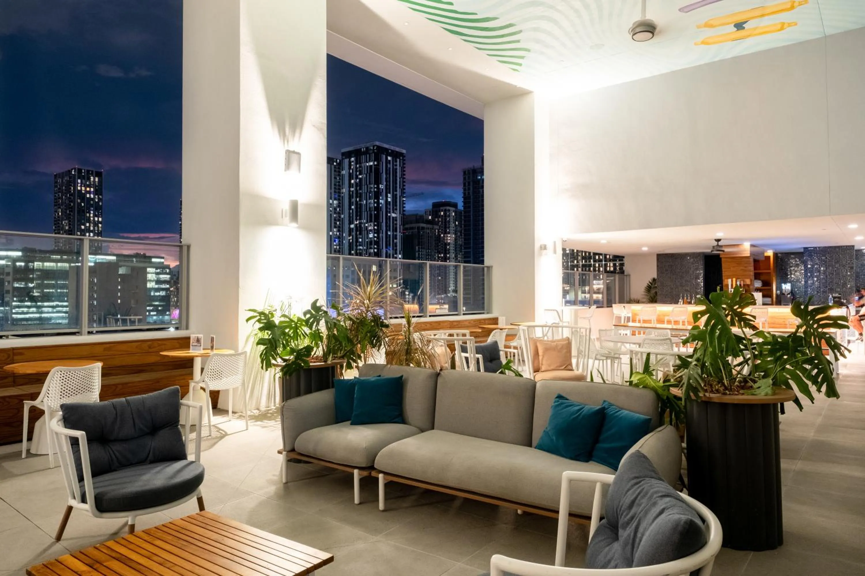 Restaurant/places to eat in YOTELPAD Miami