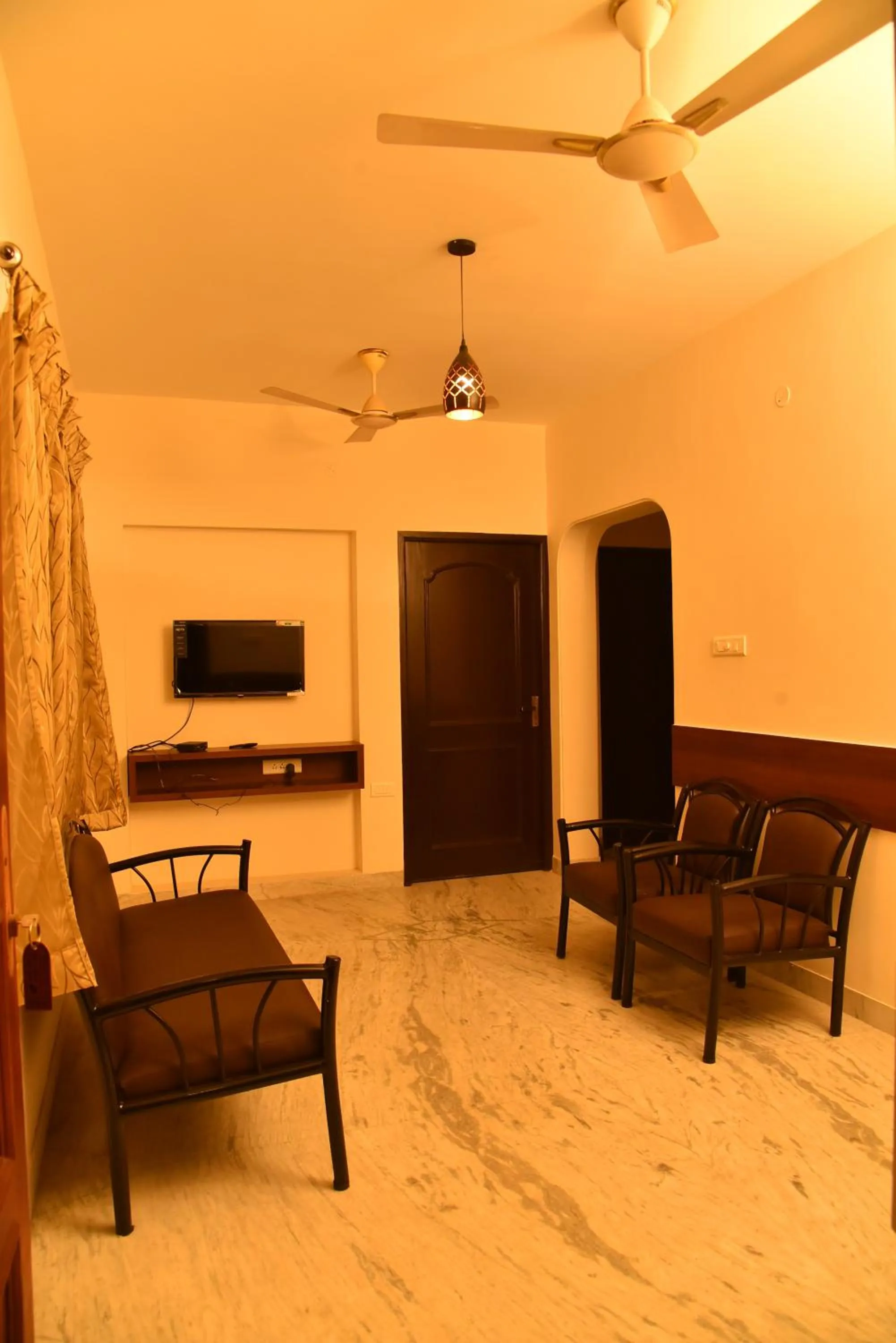 TV and multimedia in Home Stay @ Kommiya Inn