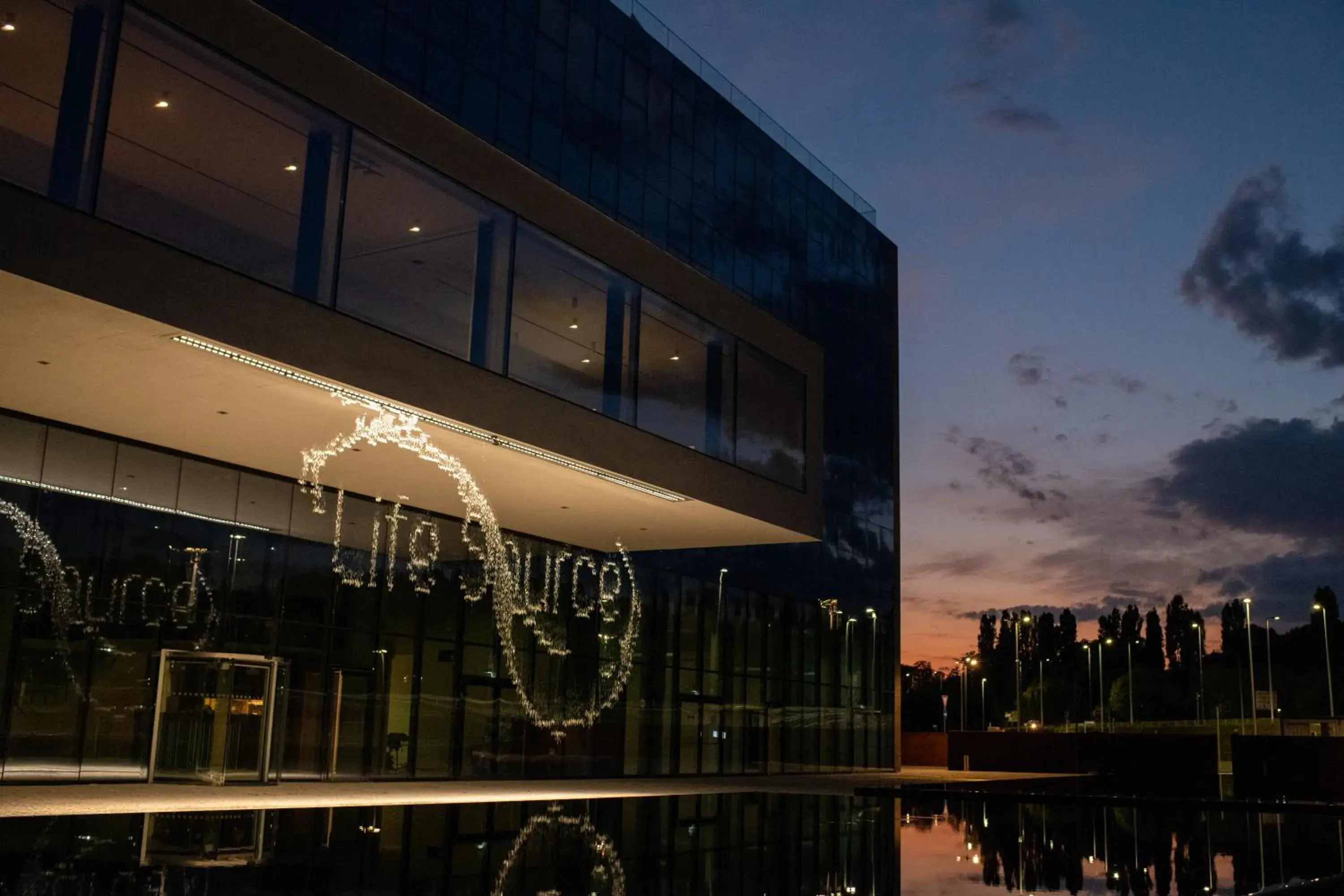 Facade/entrance in Life Hotel Facade/entrance in Life Hotel