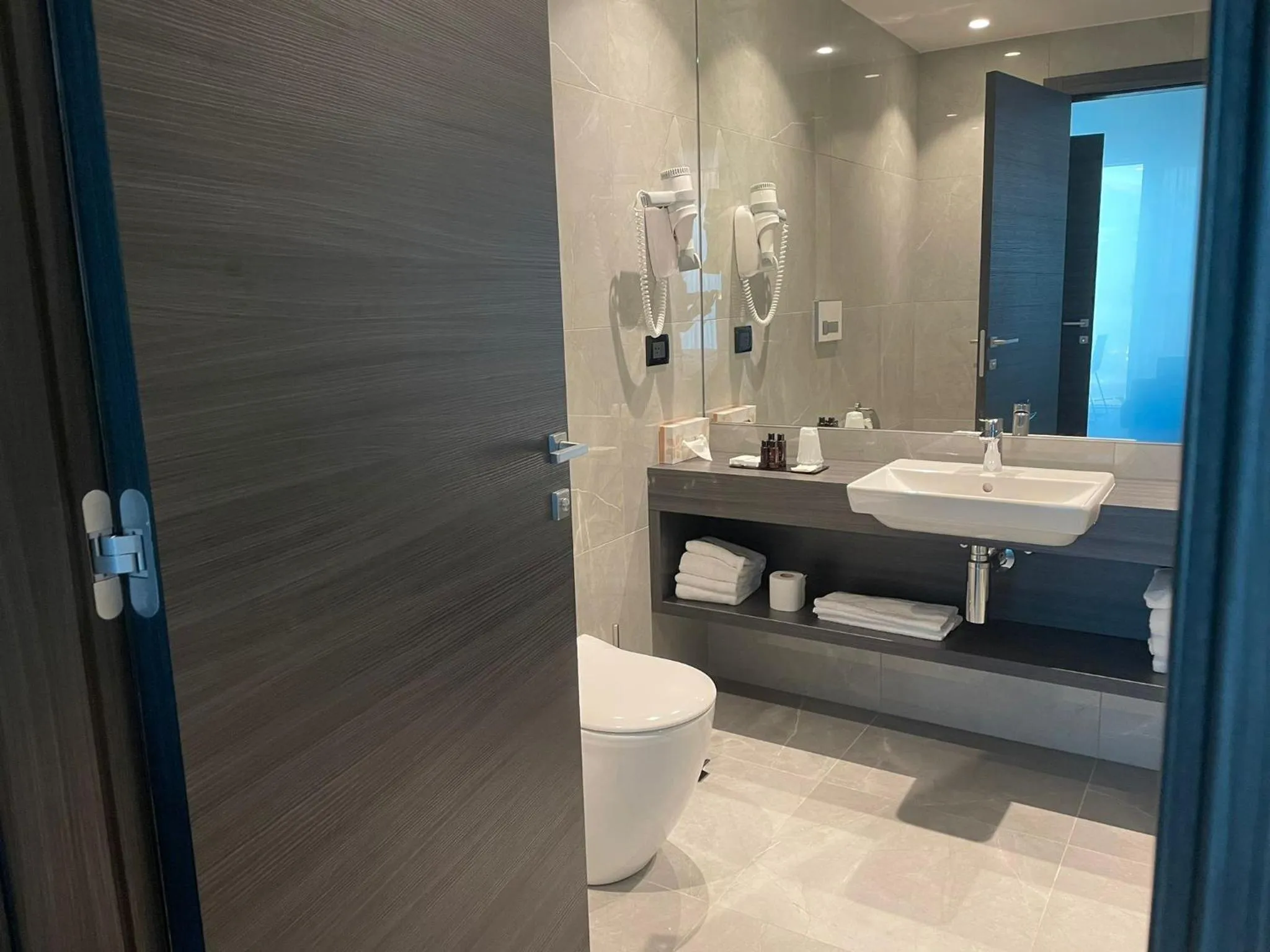 Toilet in Life Hotel