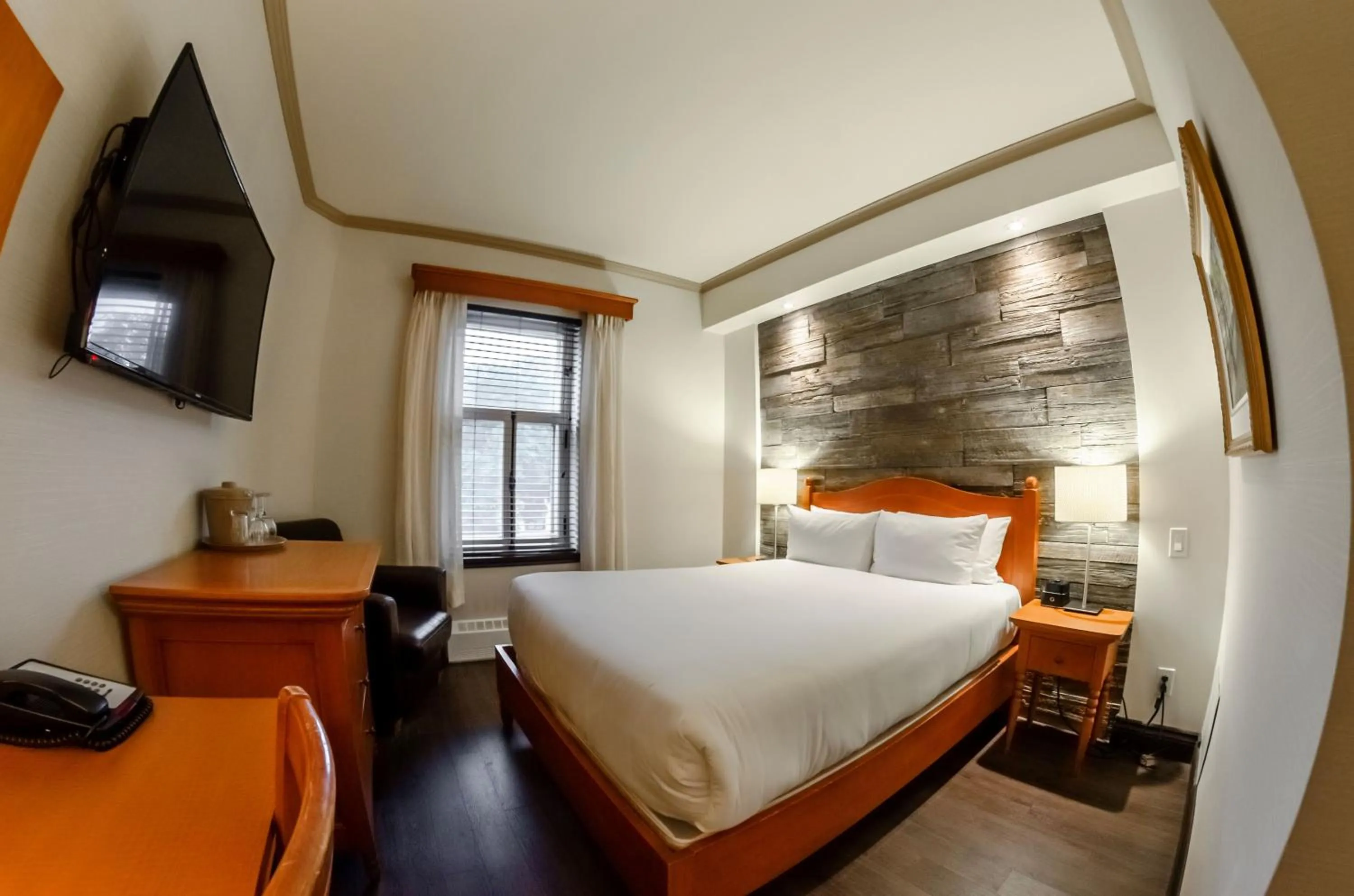 Bed in Hotel Chateau Bellevue