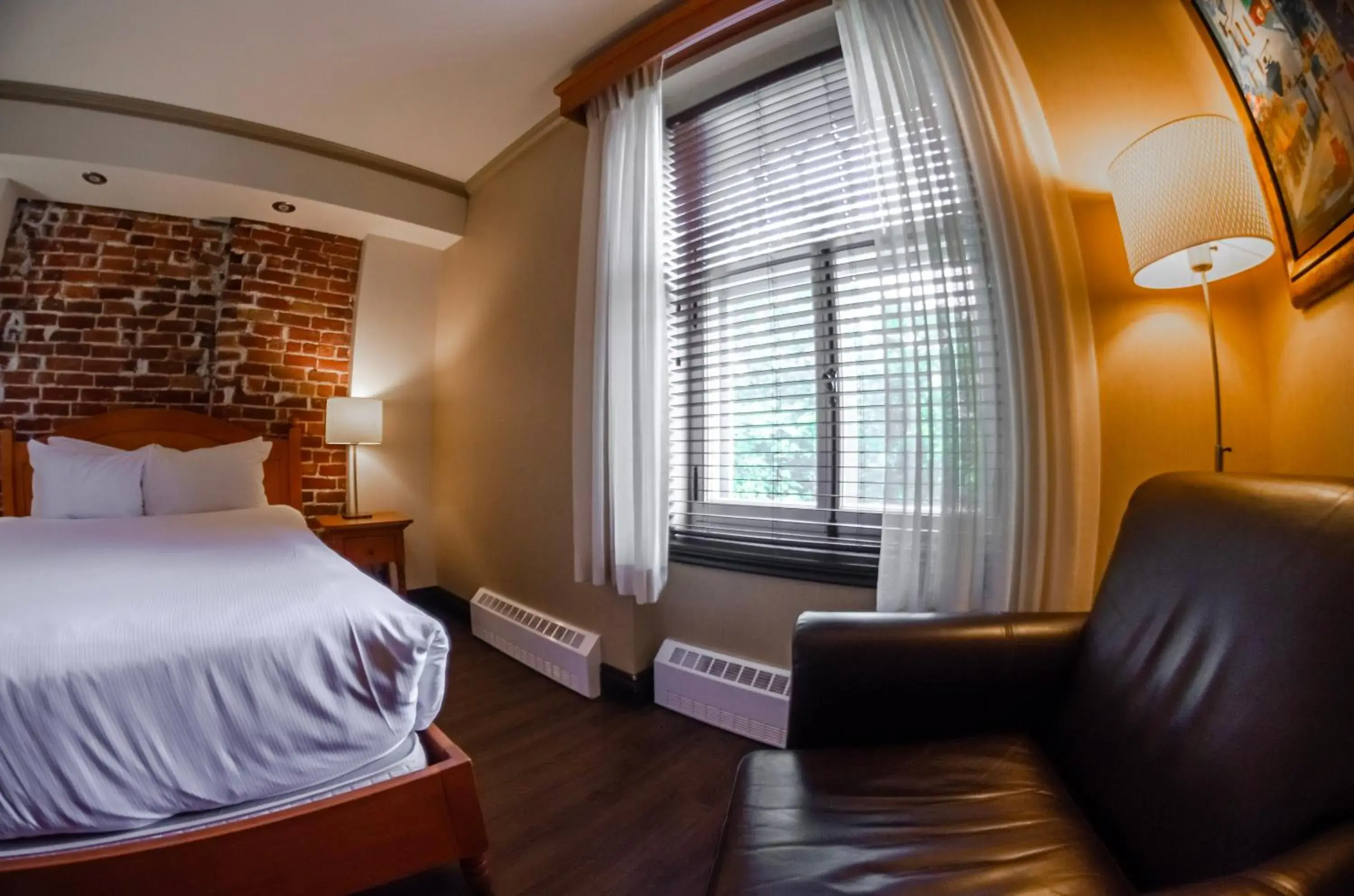 Bedroom, Bed in Hotel Chateau Bellevue Bedroom, Bed in Hotel Chateau Bellevue