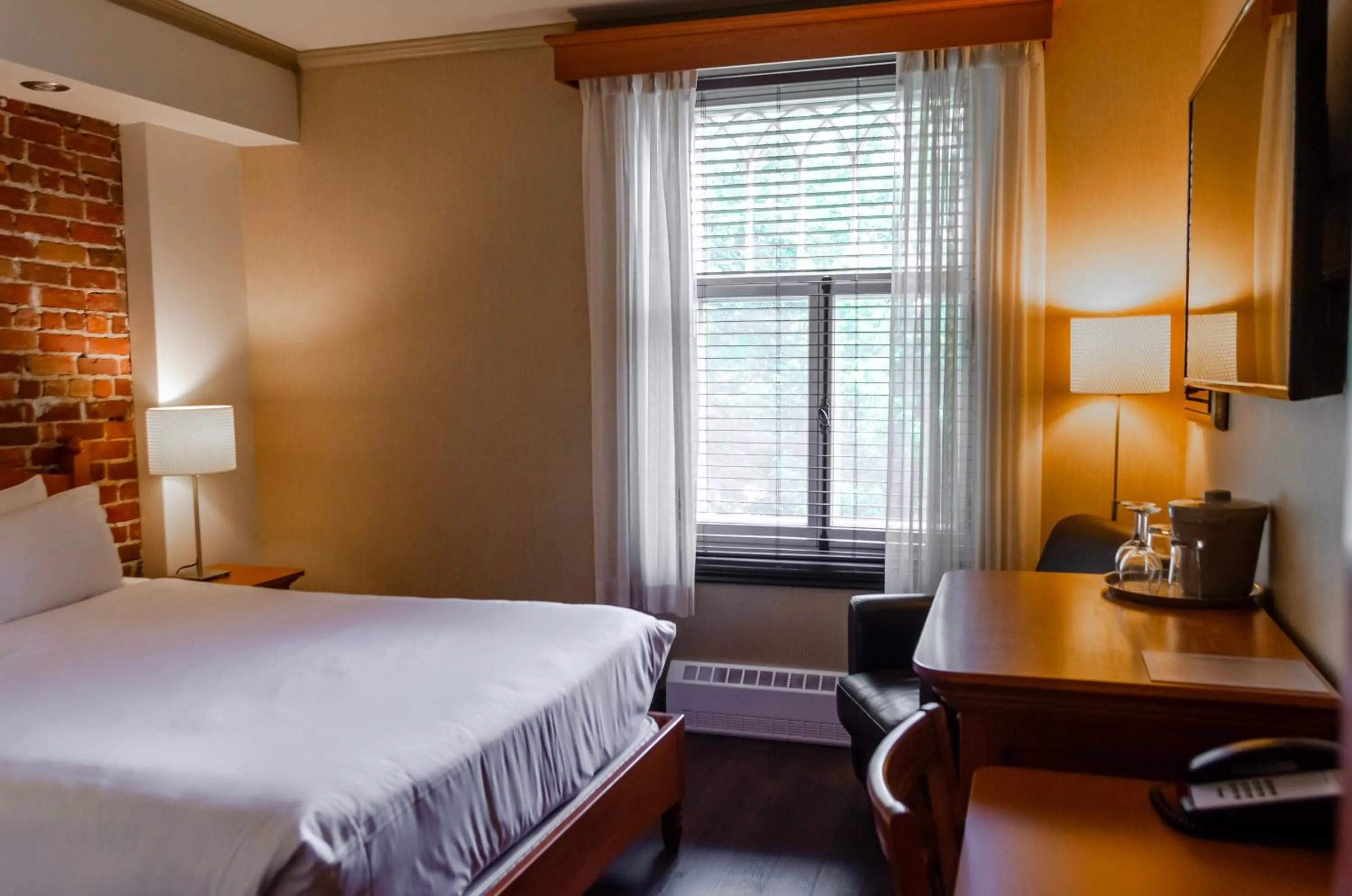 Bedroom, Bed in Hotel Chateau Bellevue