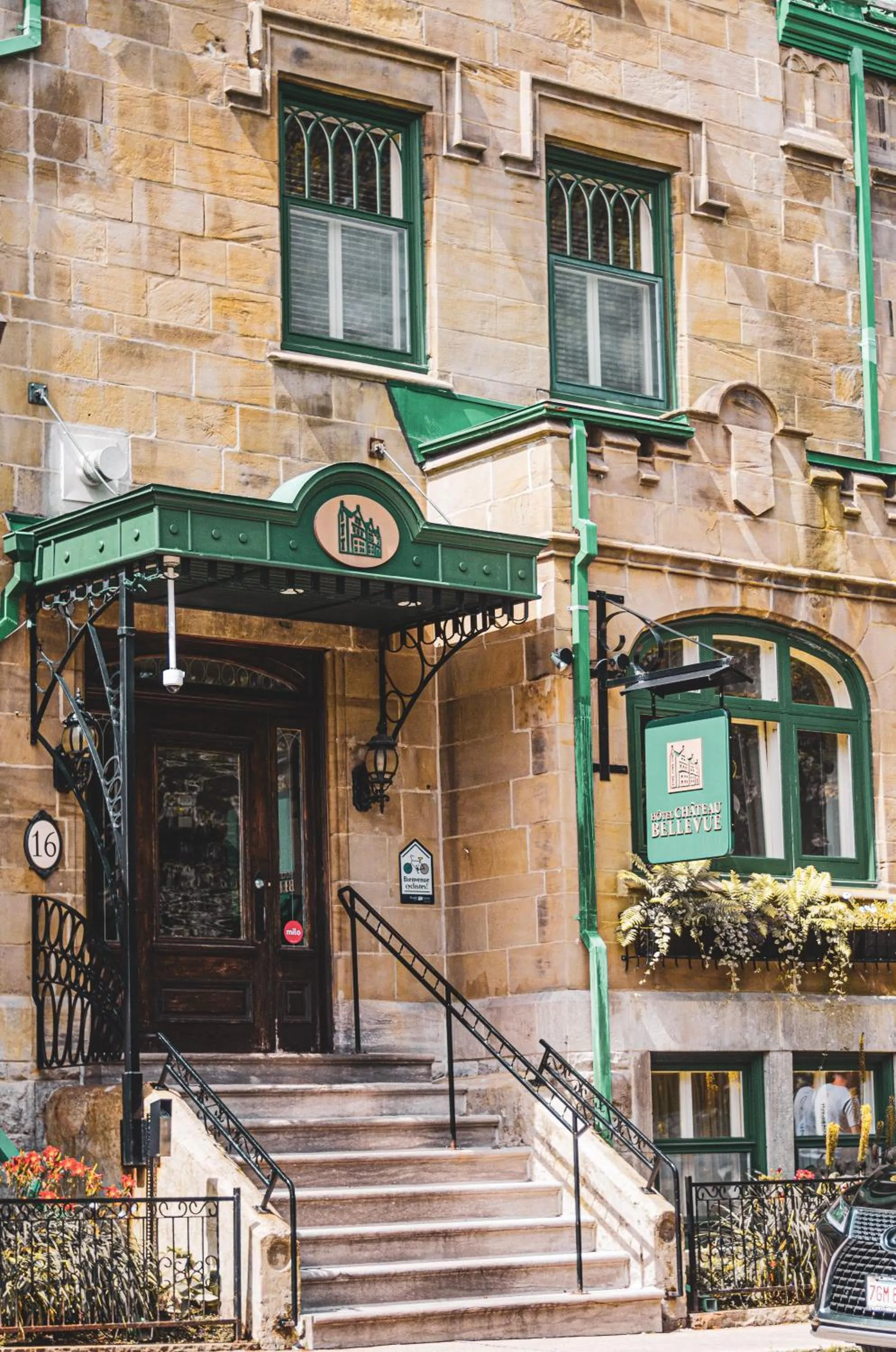 Facade/entrance in Hotel Chateau Bellevue