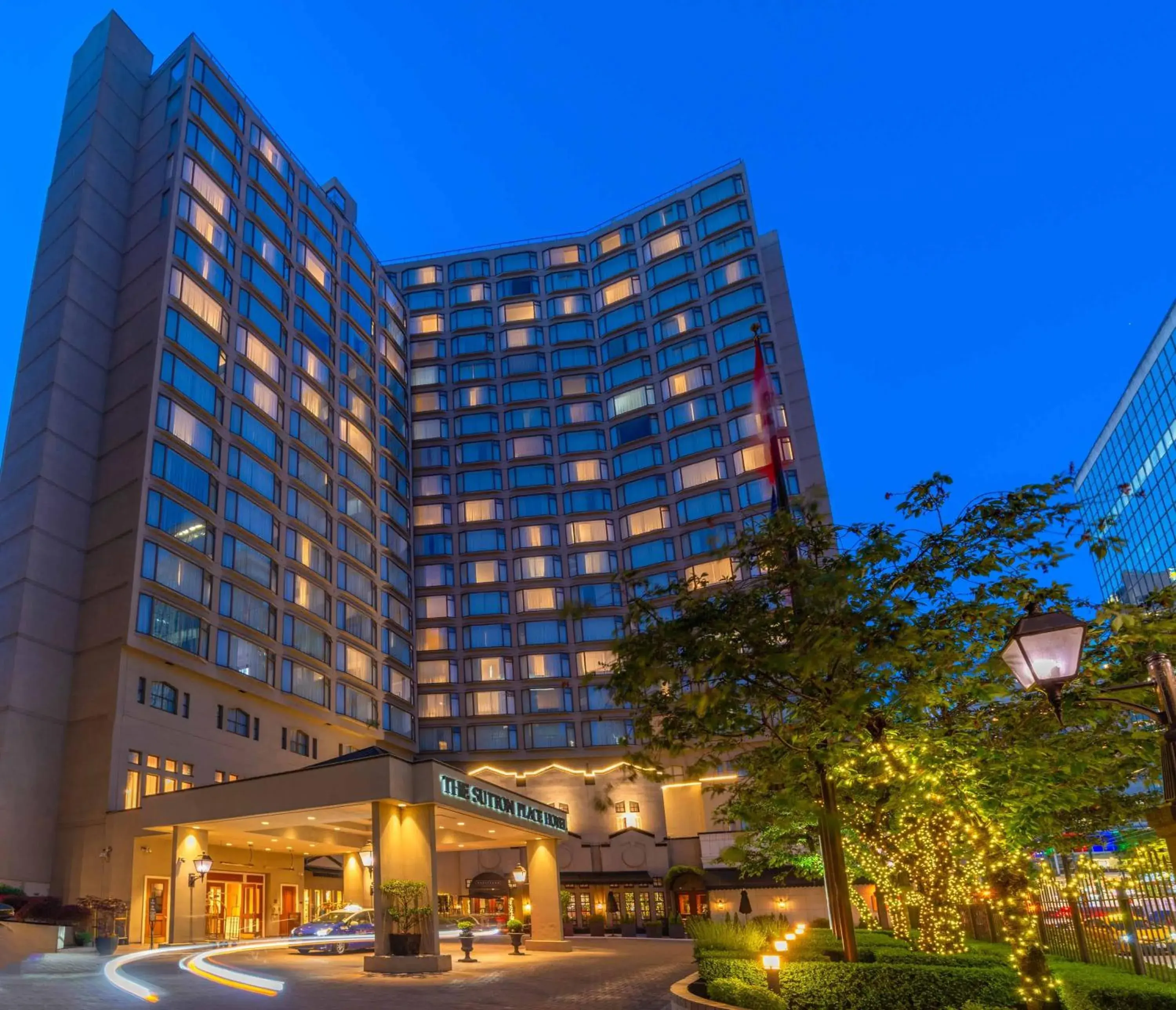Property building in The Sutton Place Hotel Vancouver Property building in The Sutton Place Hotel Vancouver