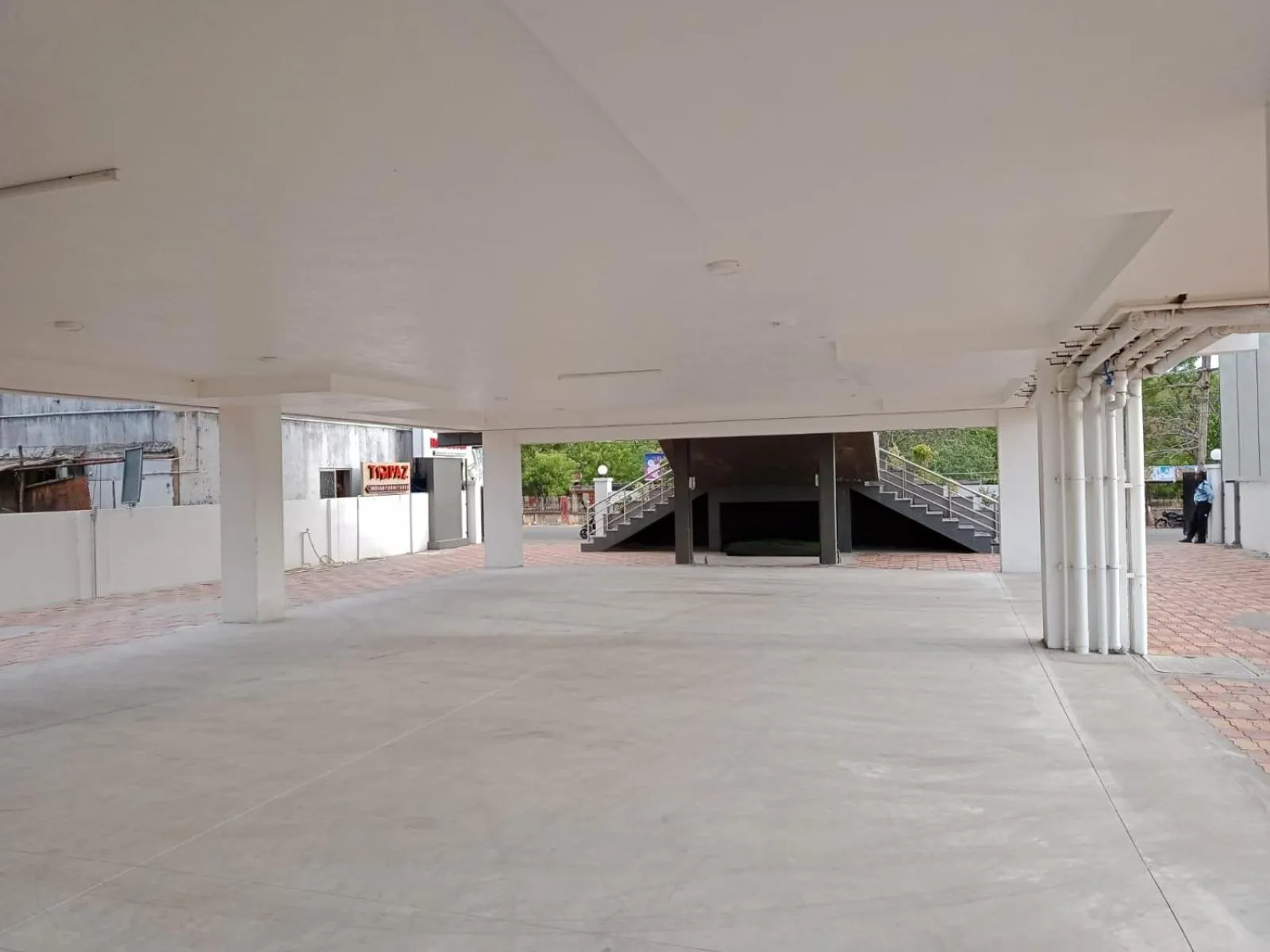 Parking in JOHN TOWERS