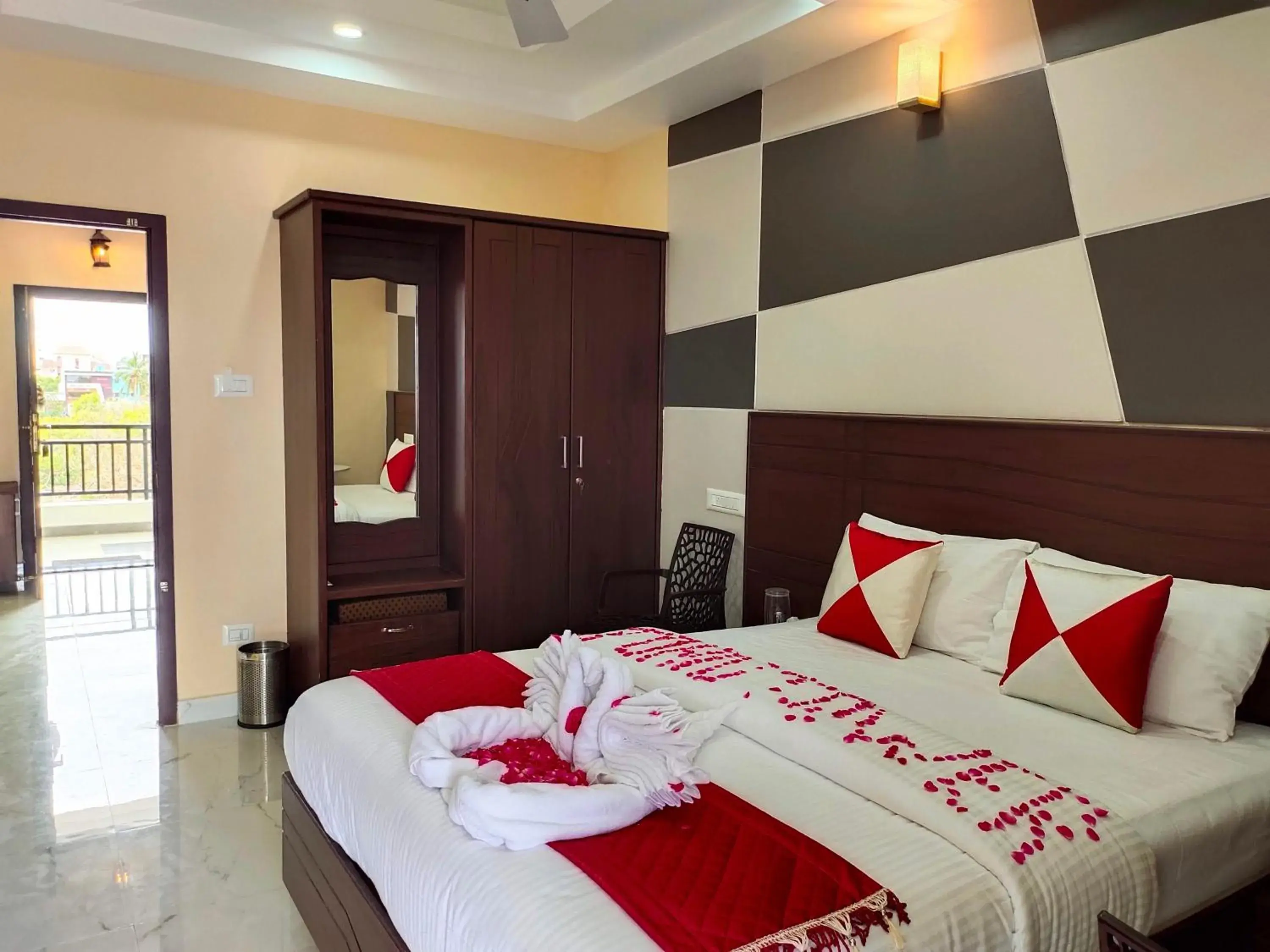 Bed in JOHN TOWERS Bed in JOHN TOWERS