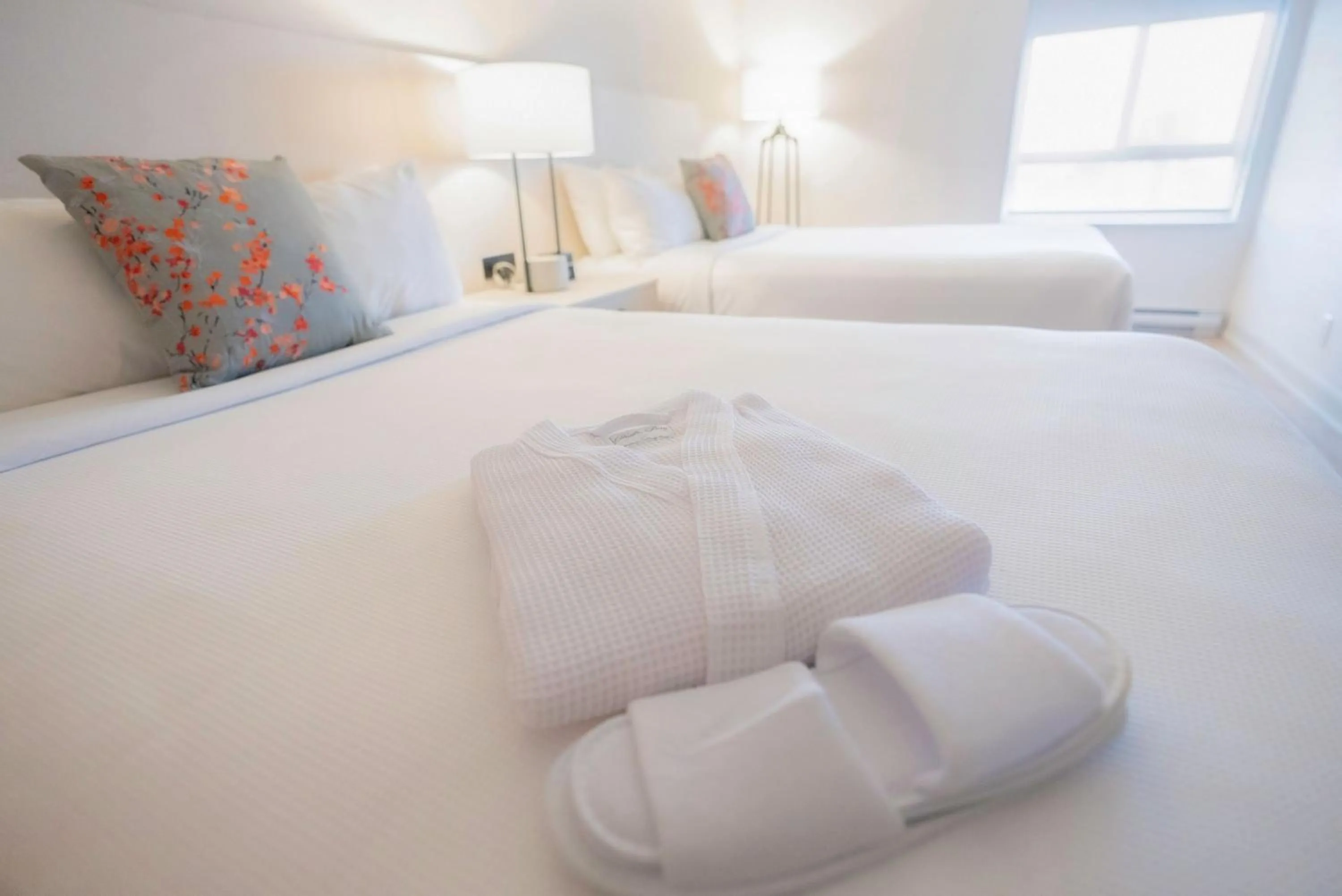 Bed in Les Suites Hotel Ottawa