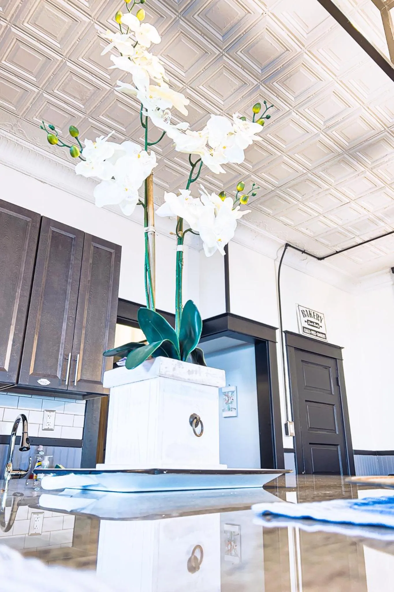 The Pub- 8BR Free Parking, Minutes From Falls & Casino