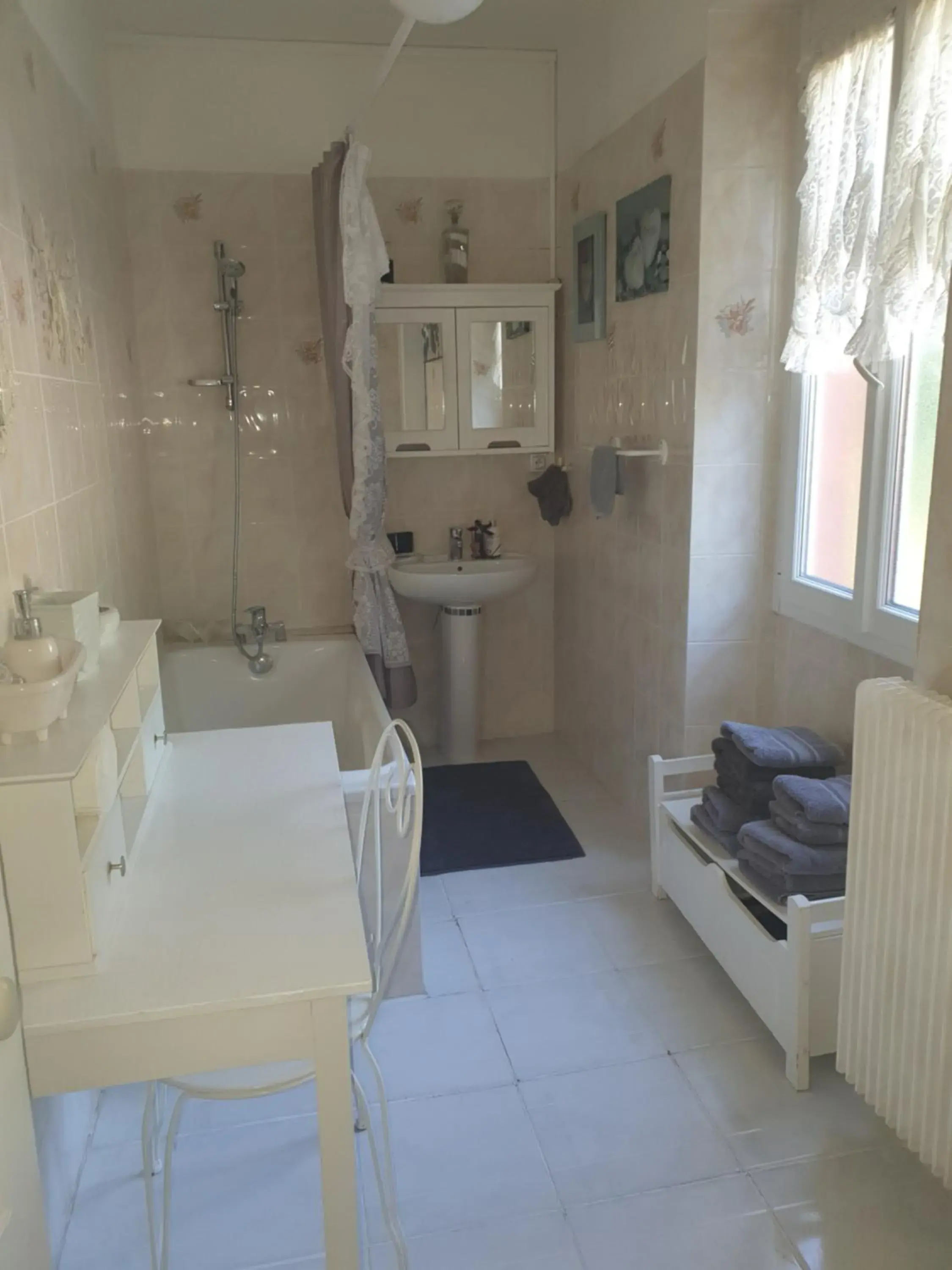 Quadruple Room in Sunset House Chambres de Hotes Quadruple Room in Sunset House Chambres de Hotes