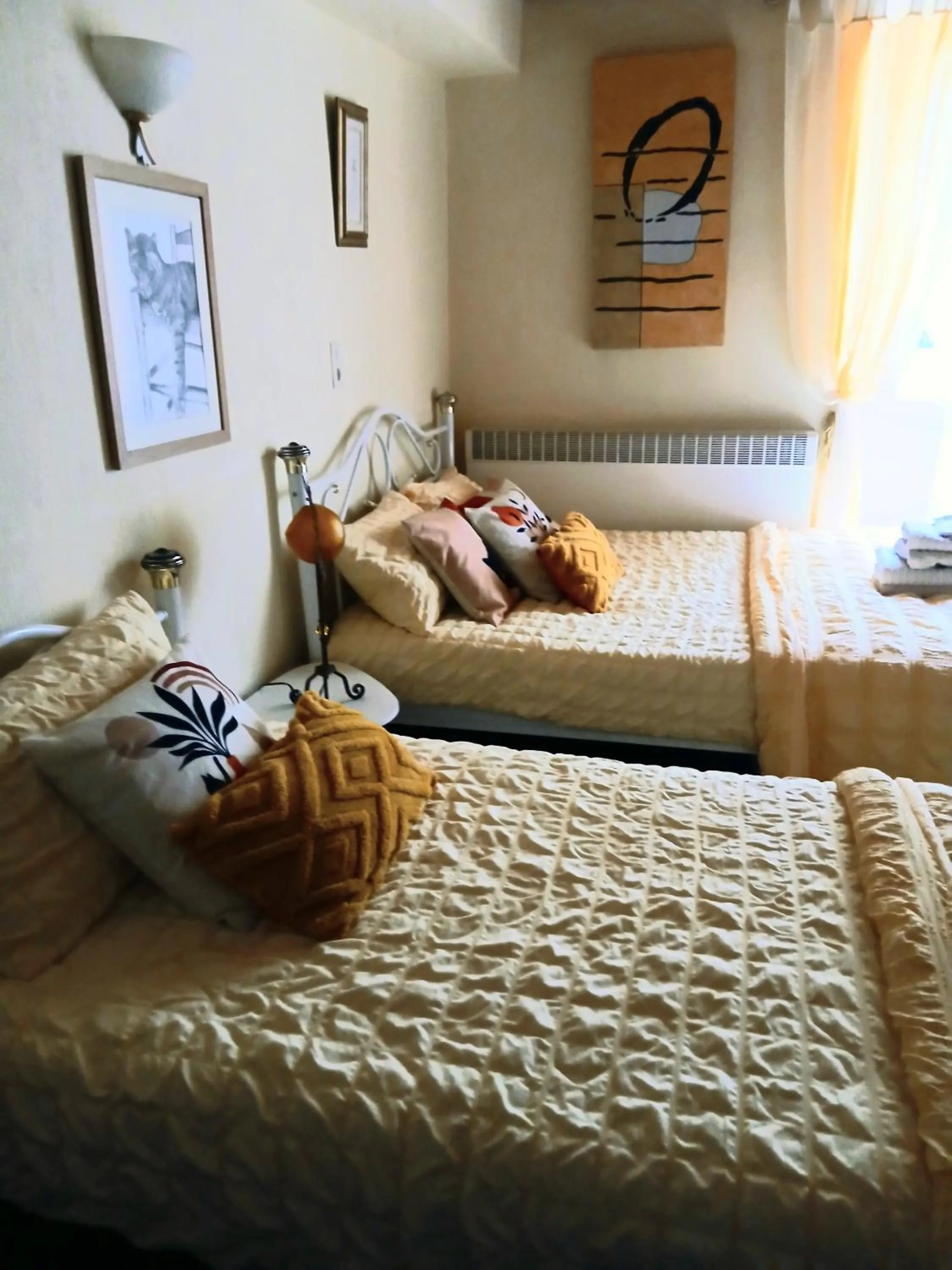 Bed in Sunset House Chambres de Hotes