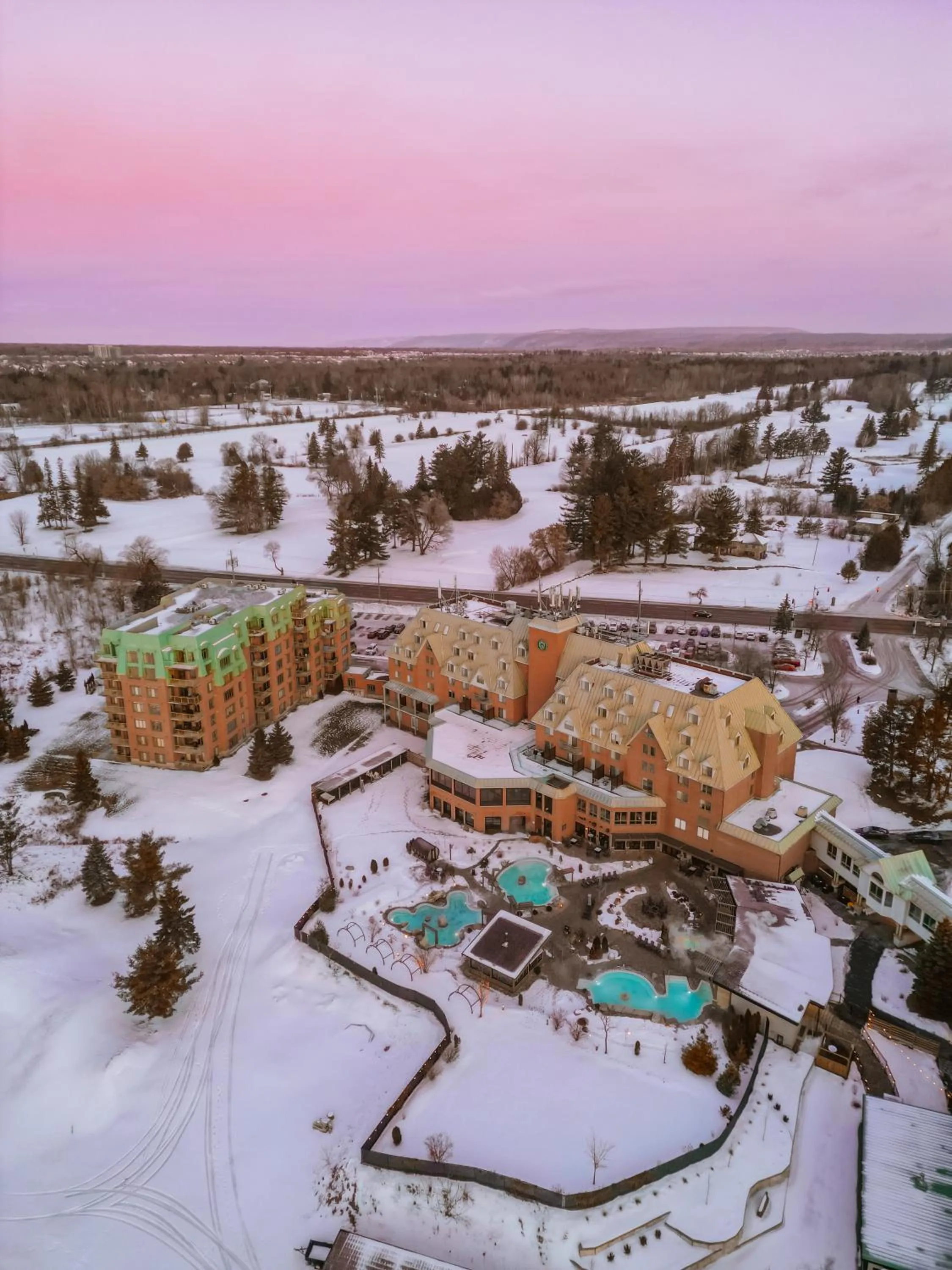 Property building in Chateau Cartier Hotel & Resort, an Ascend Collection Resort