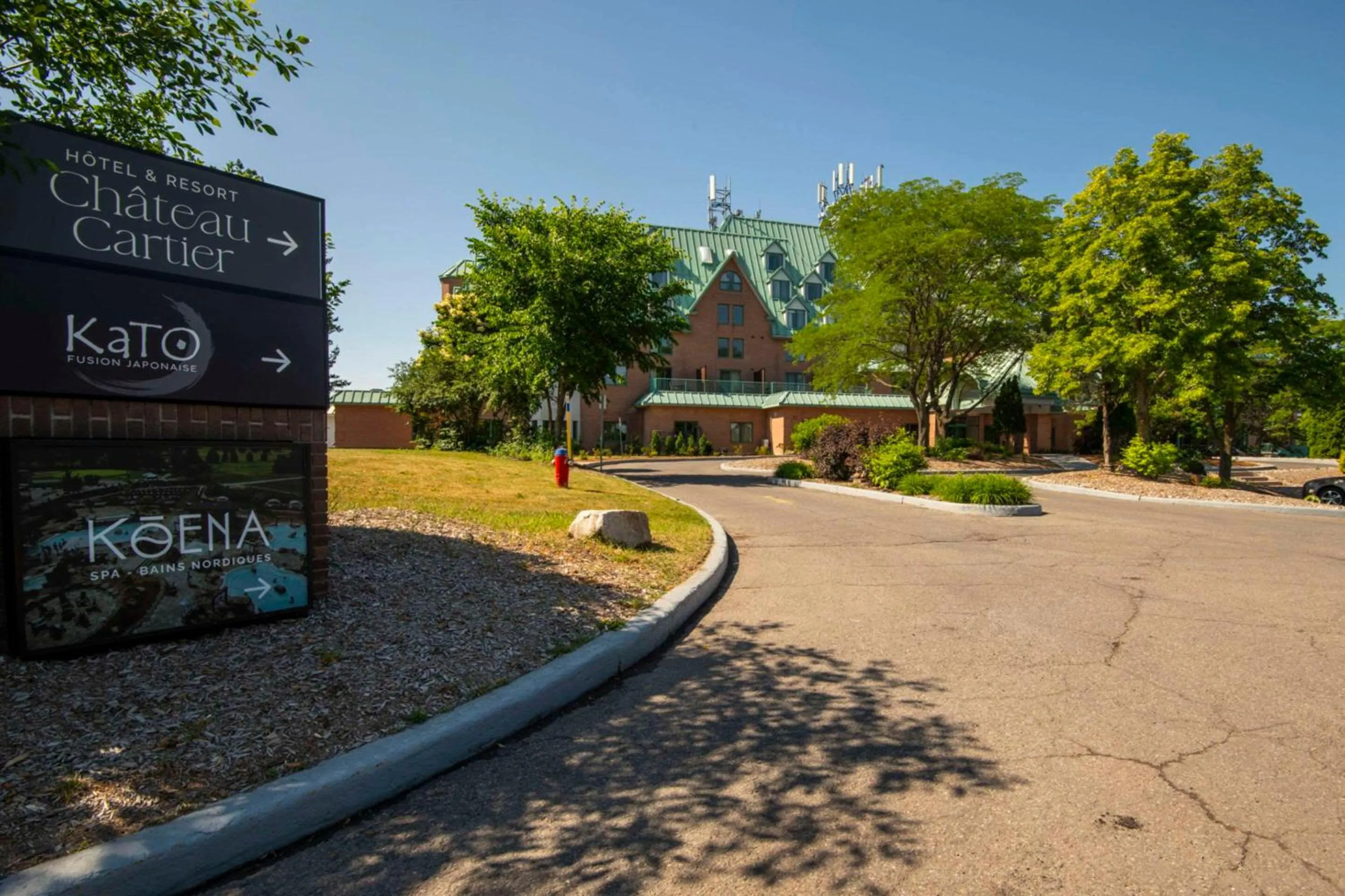 Property building in Chateau Cartier Hotel & Resort, an Ascend Collection Resort
