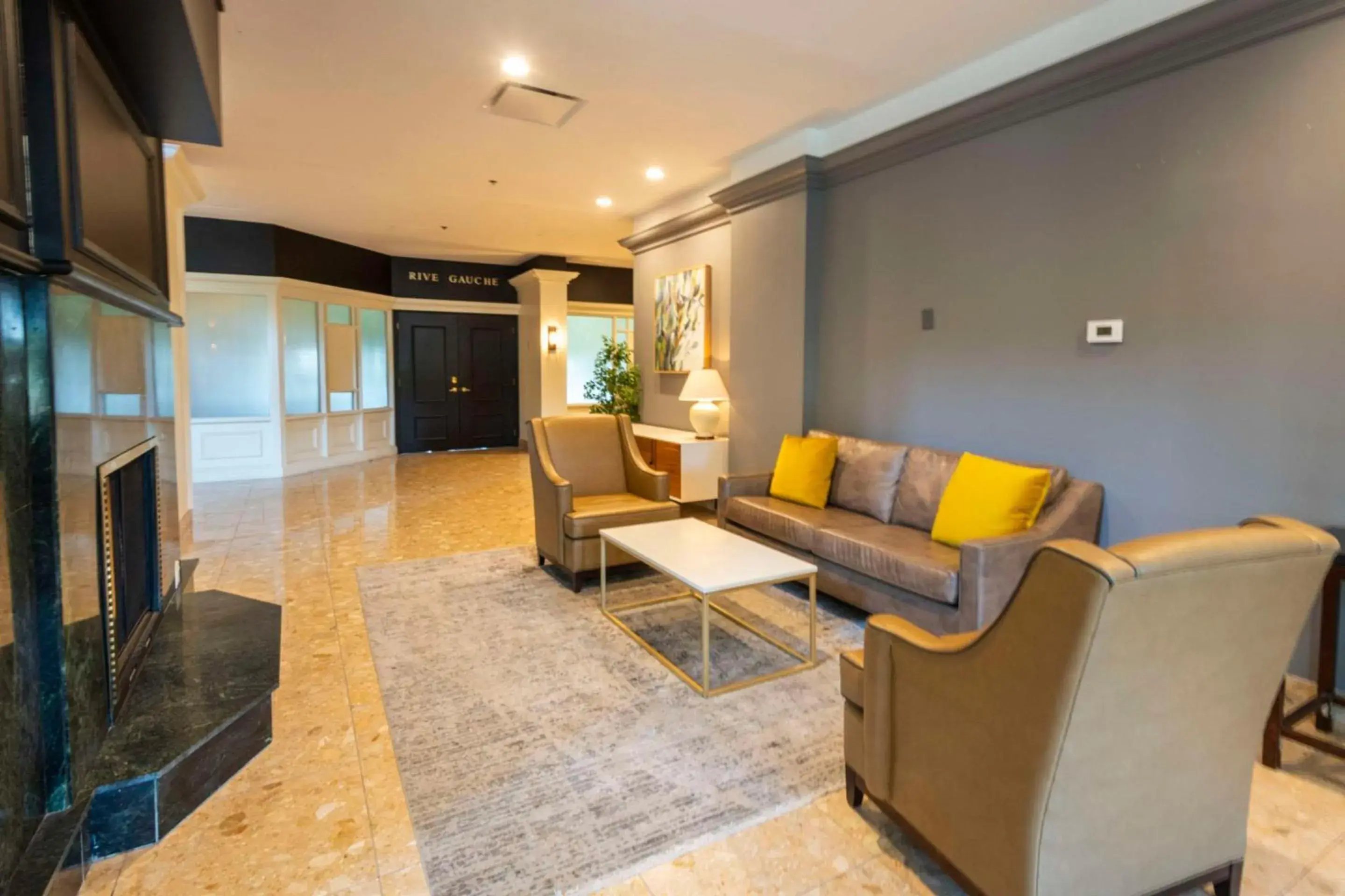 Lobby or reception in Chateau Cartier Hotel & Resort, an Ascend Collection Resort Lobby or reception in Chateau Cartier Hotel & Resort, an Ascend Collection Resort