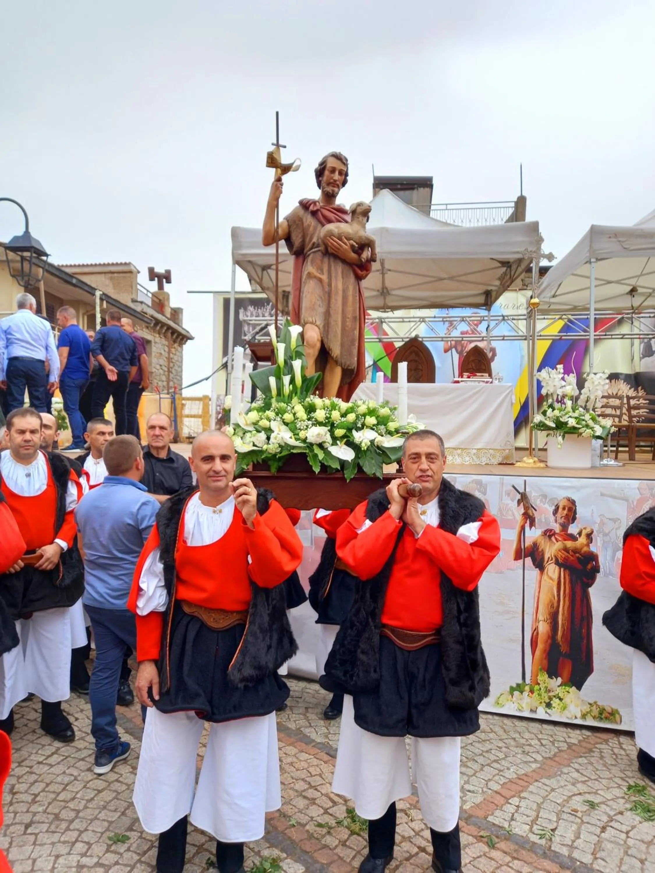 B&B Santu Giuvanni "Un tuffo nel passato Fonnese"