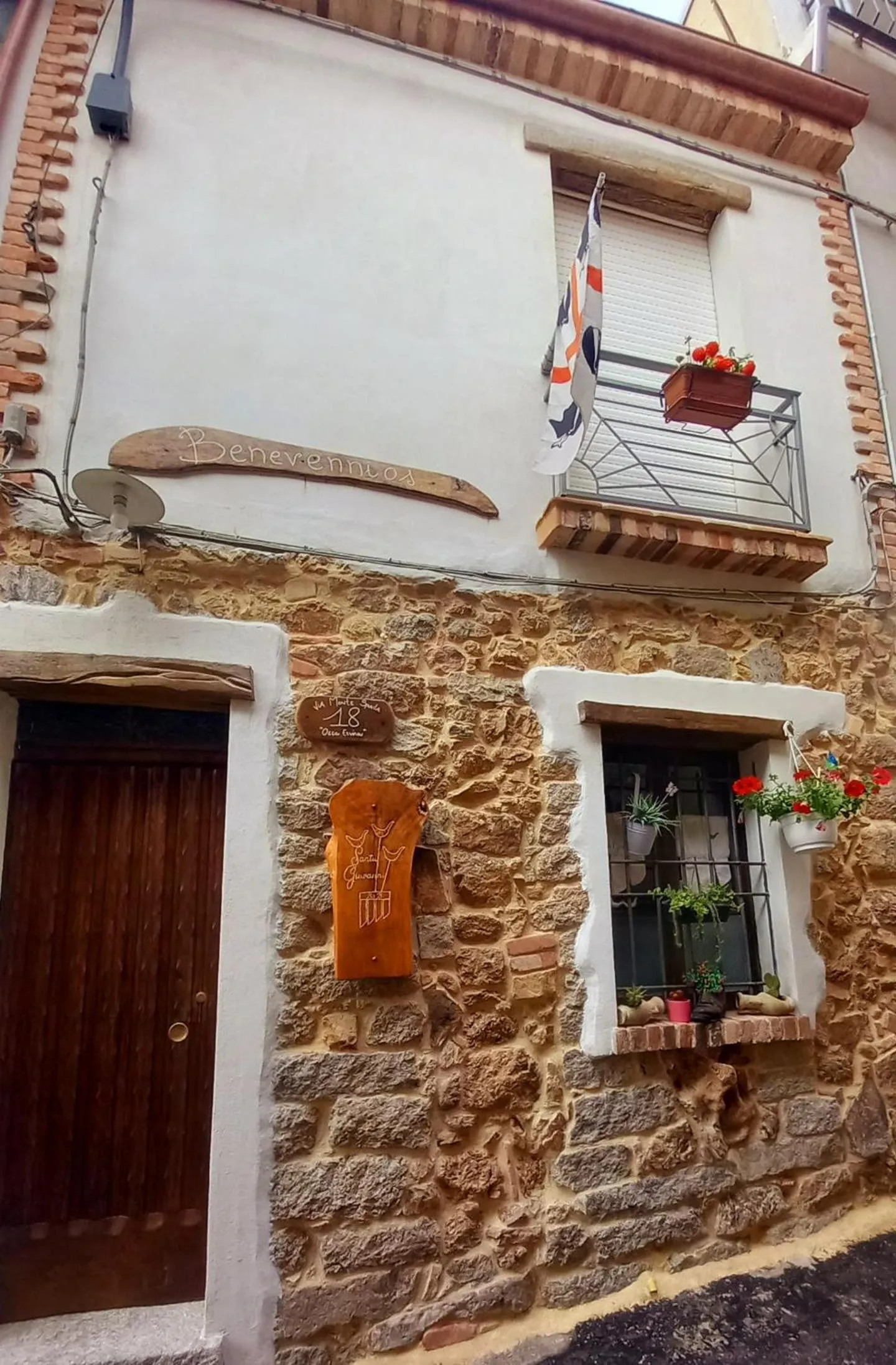 B&B Santu Giuvanni "Un tuffo nel passato Fonnese"