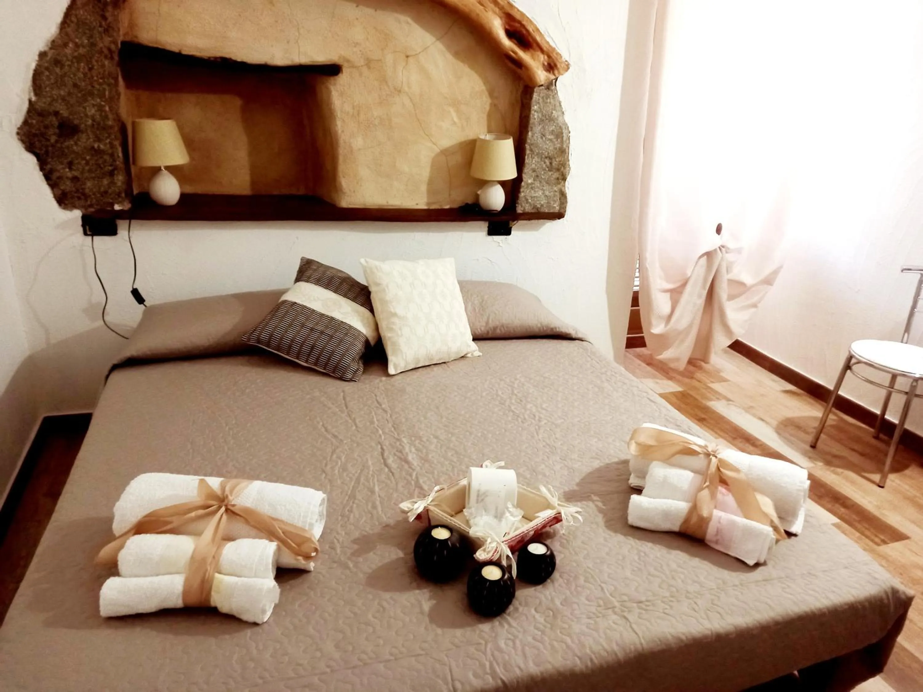 Bed in B&B Santu Giuvanni "Un tuffo nel passato Fonnese"