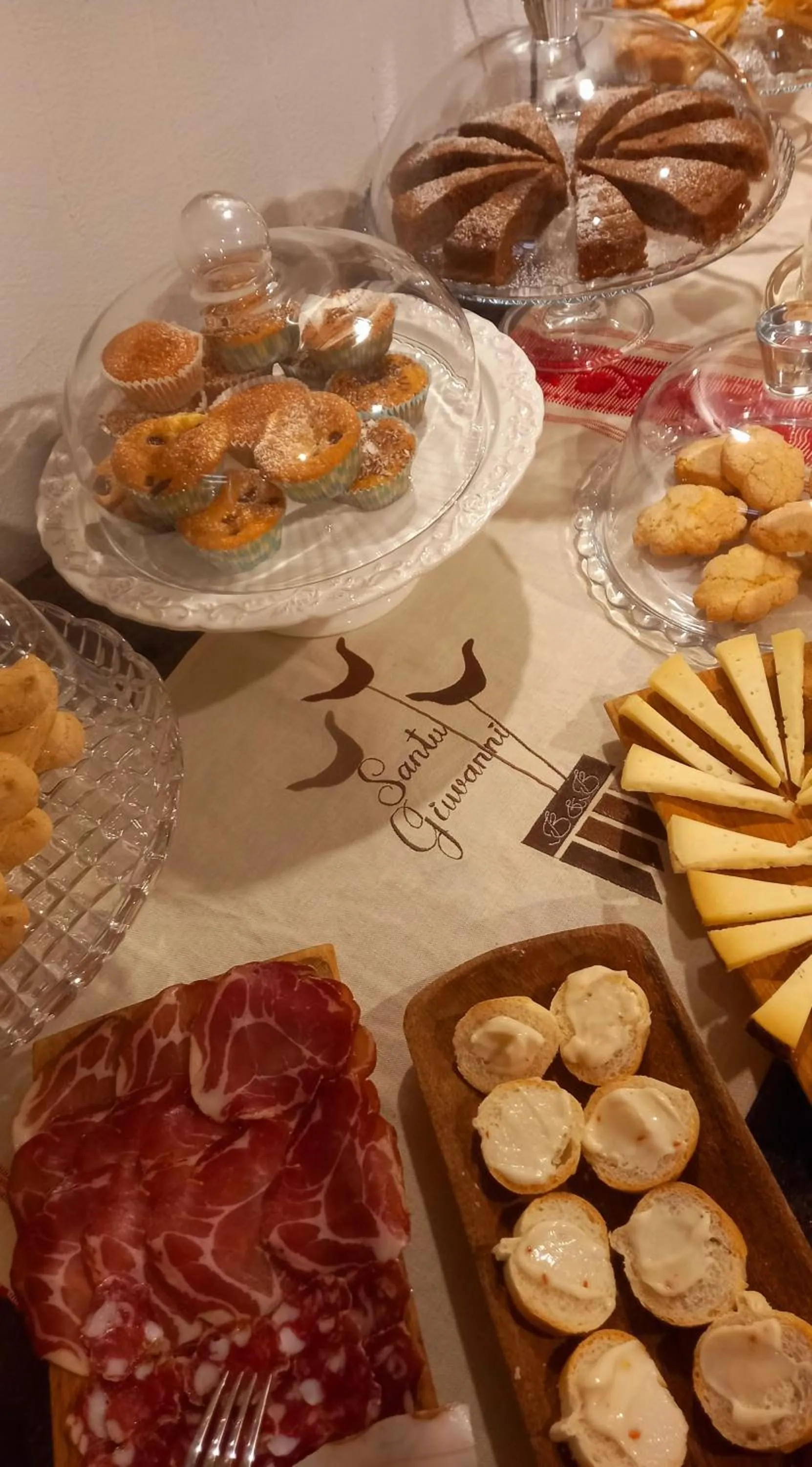 B&B Santu Giuvanni "Un tuffo nel passato Fonnese"