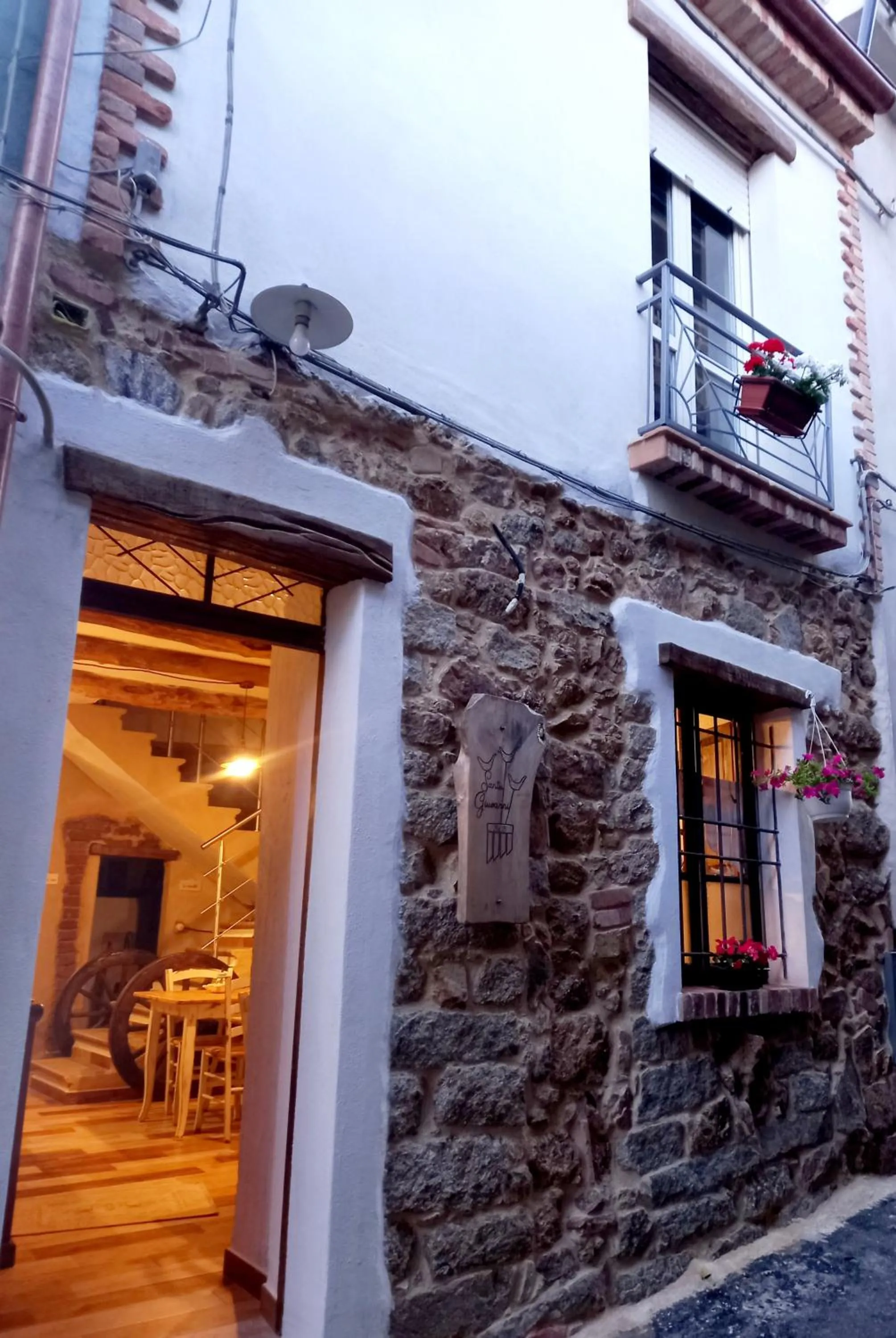 Property building in B&B Santu Giuvanni "Un tuffo nel passato Fonnese"