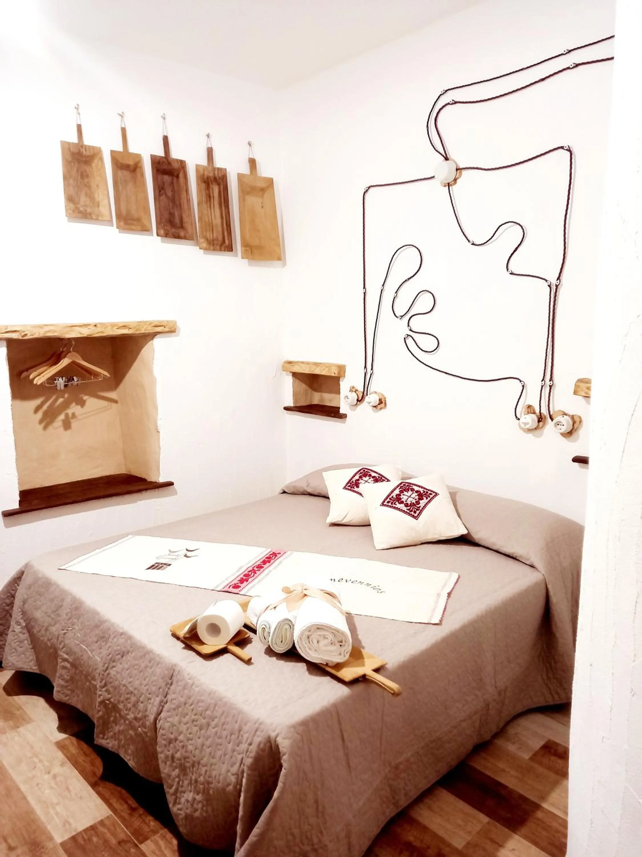 Bed in B&B Santu Giuvanni "Un tuffo nel passato Fonnese"