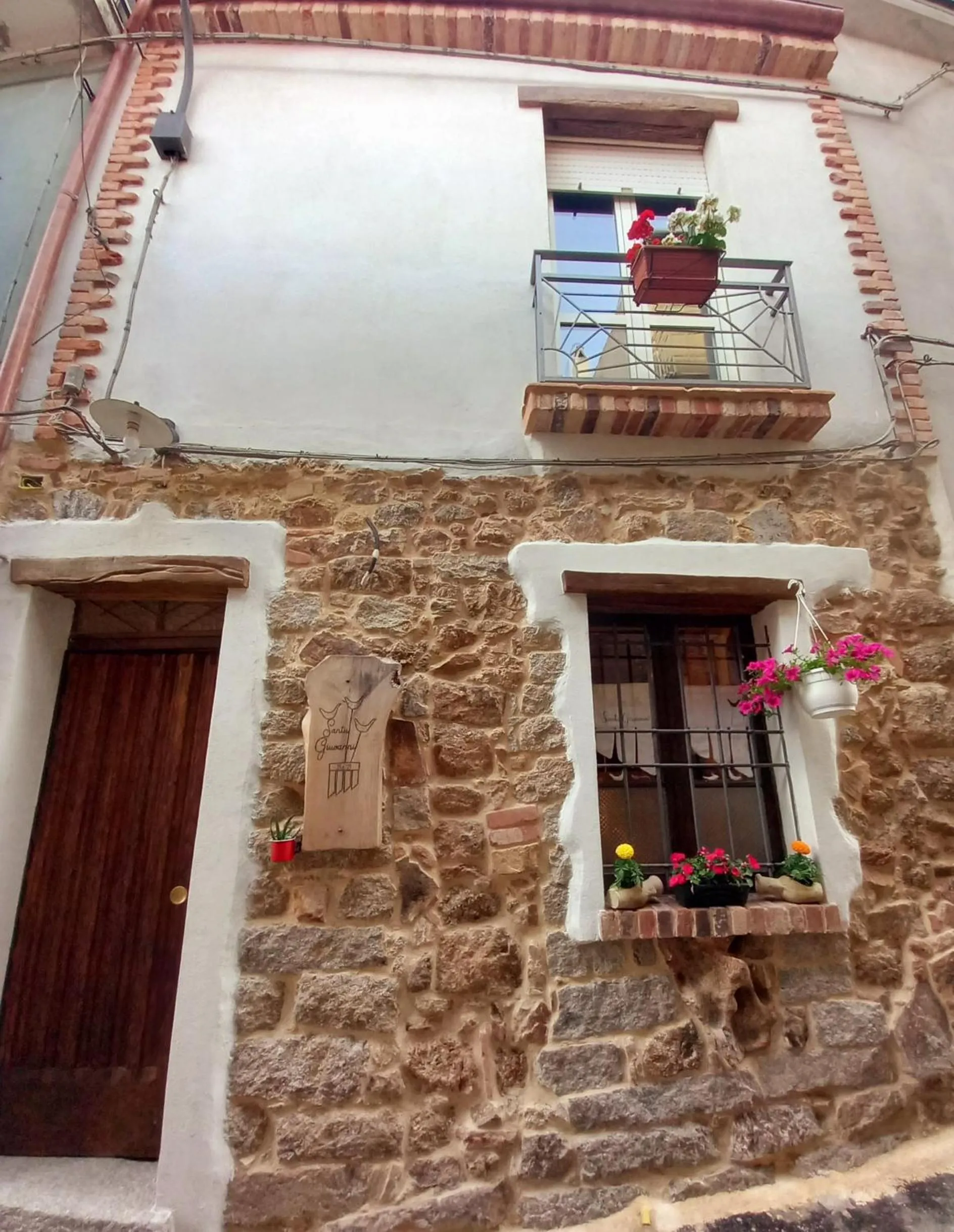 B&B Santu Giuvanni "Un tuffo nel passato Fonnese"