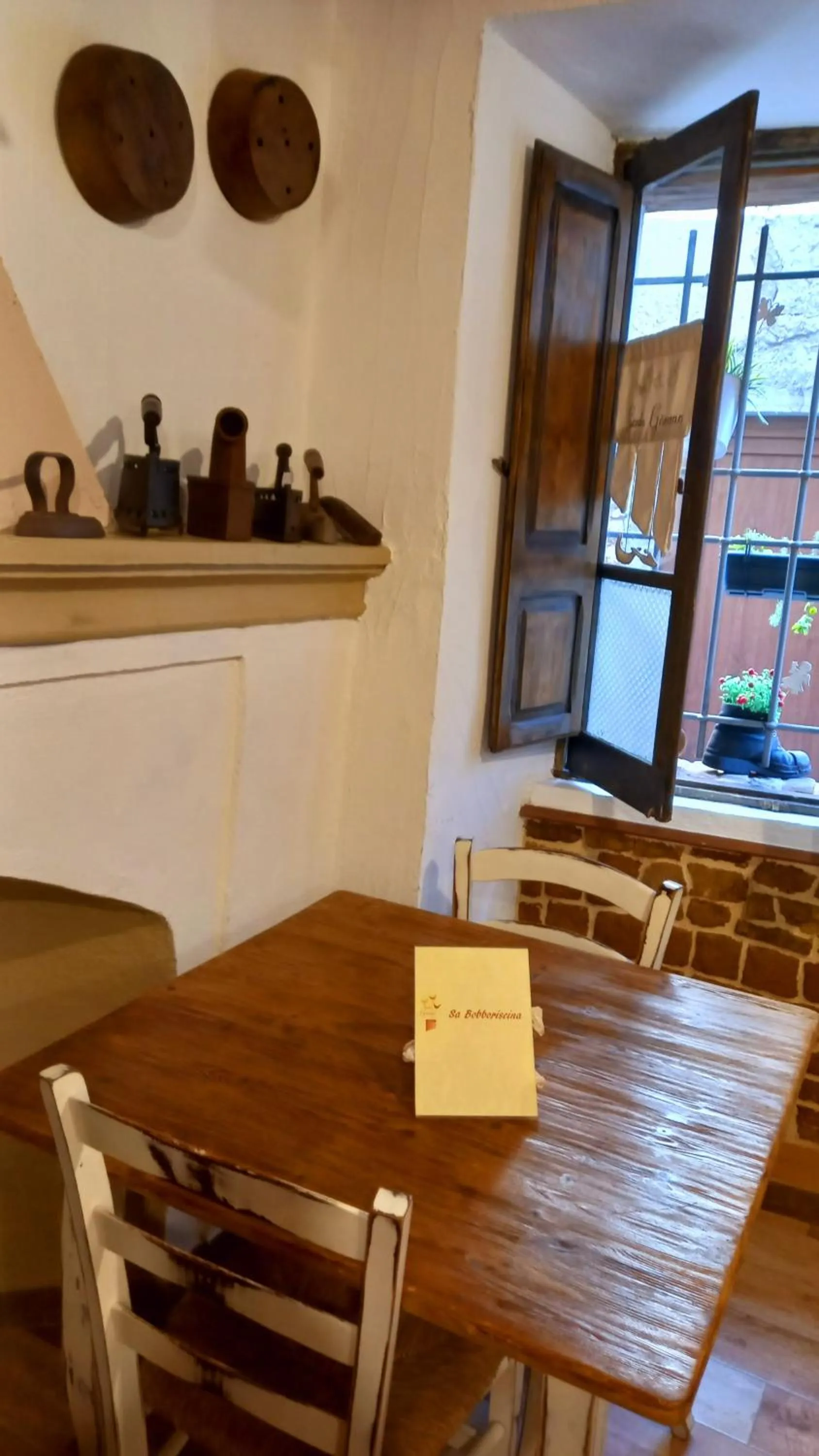 B&B Santu Giuvanni "Un tuffo nel passato Fonnese"