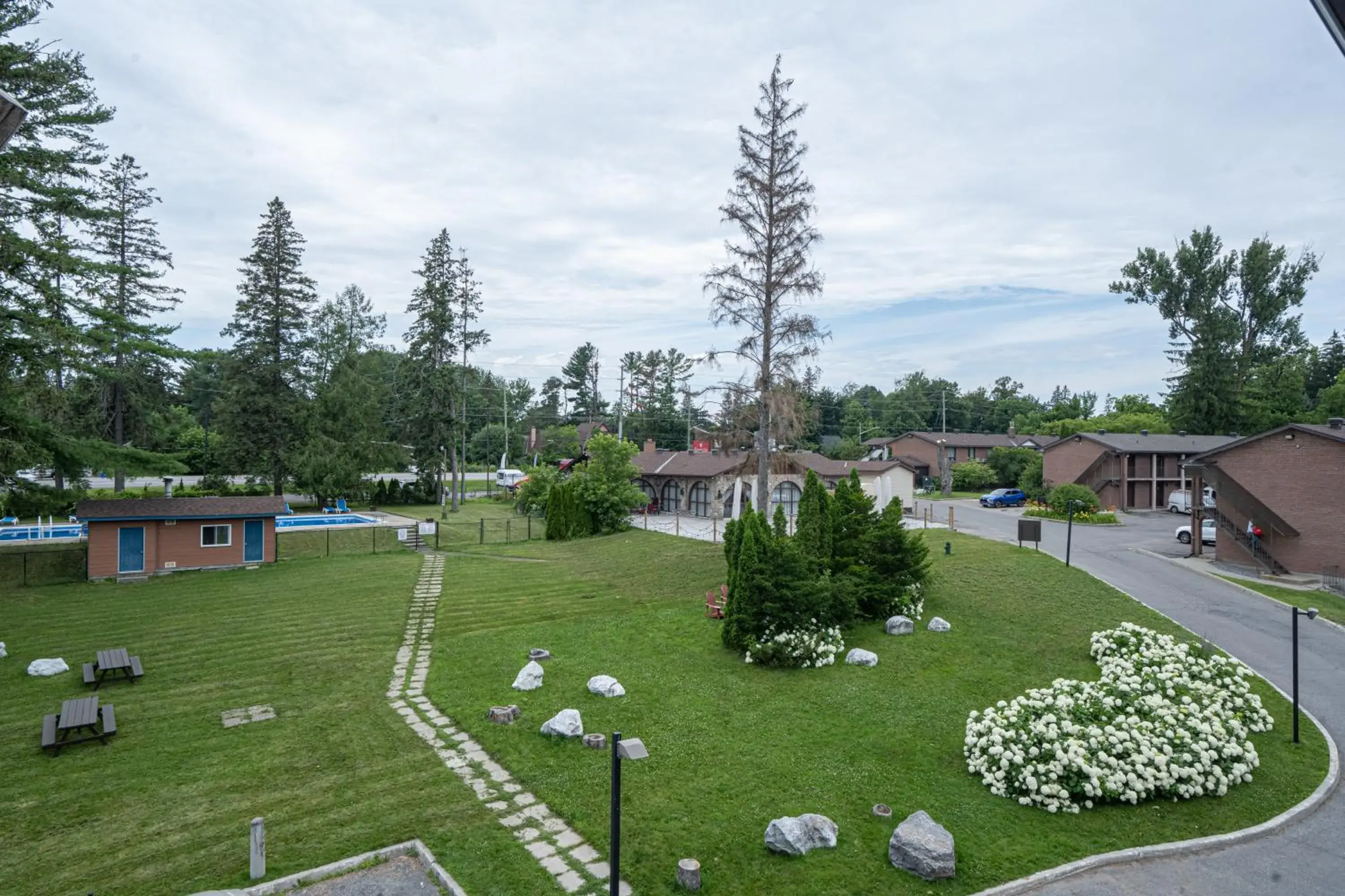 Property building in Ramada by Wyndham Ottawa On The Rideau Property building in Ramada by Wyndham Ottawa On The Rideau