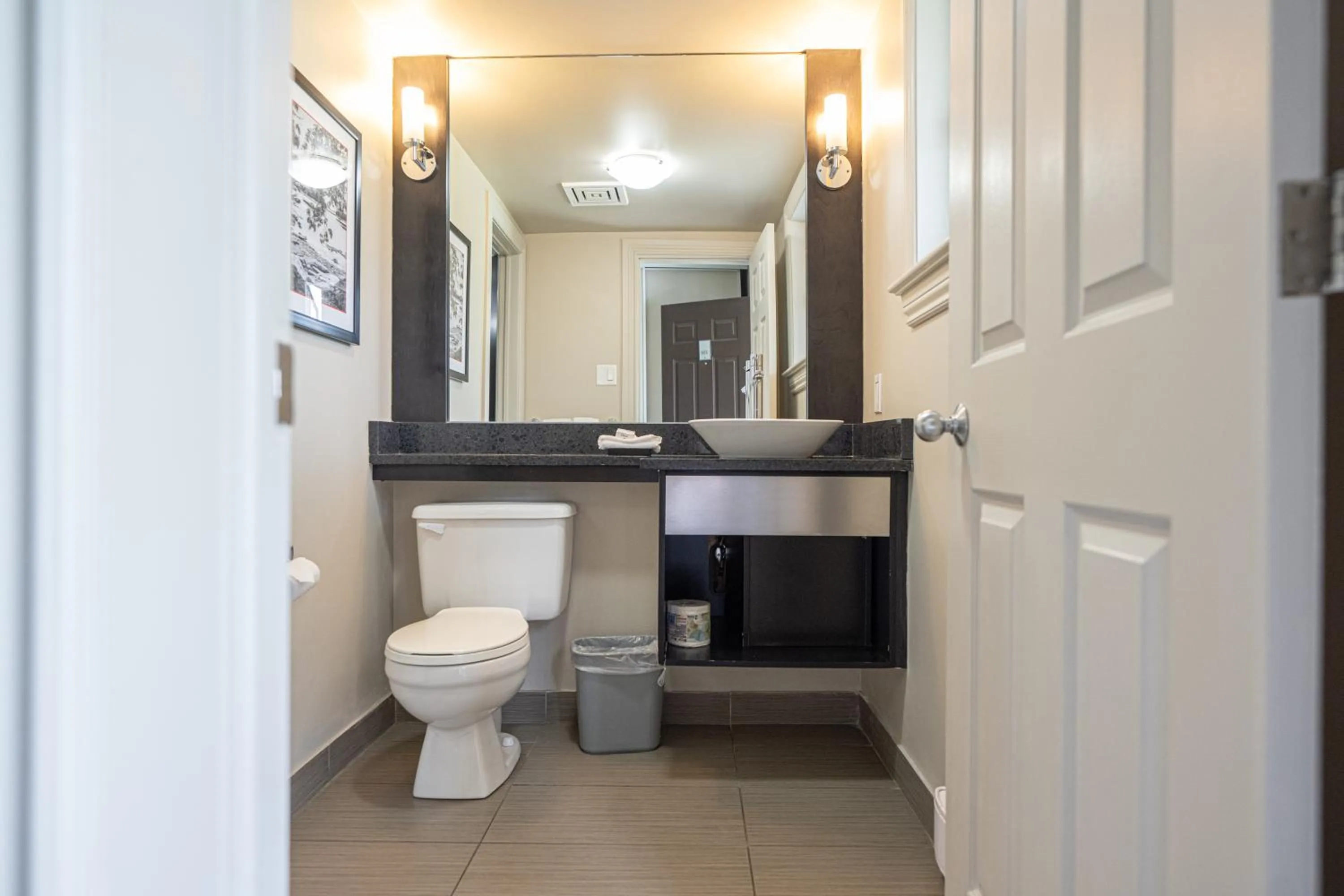 Bathroom in Ramada by Wyndham Ottawa On The Rideau