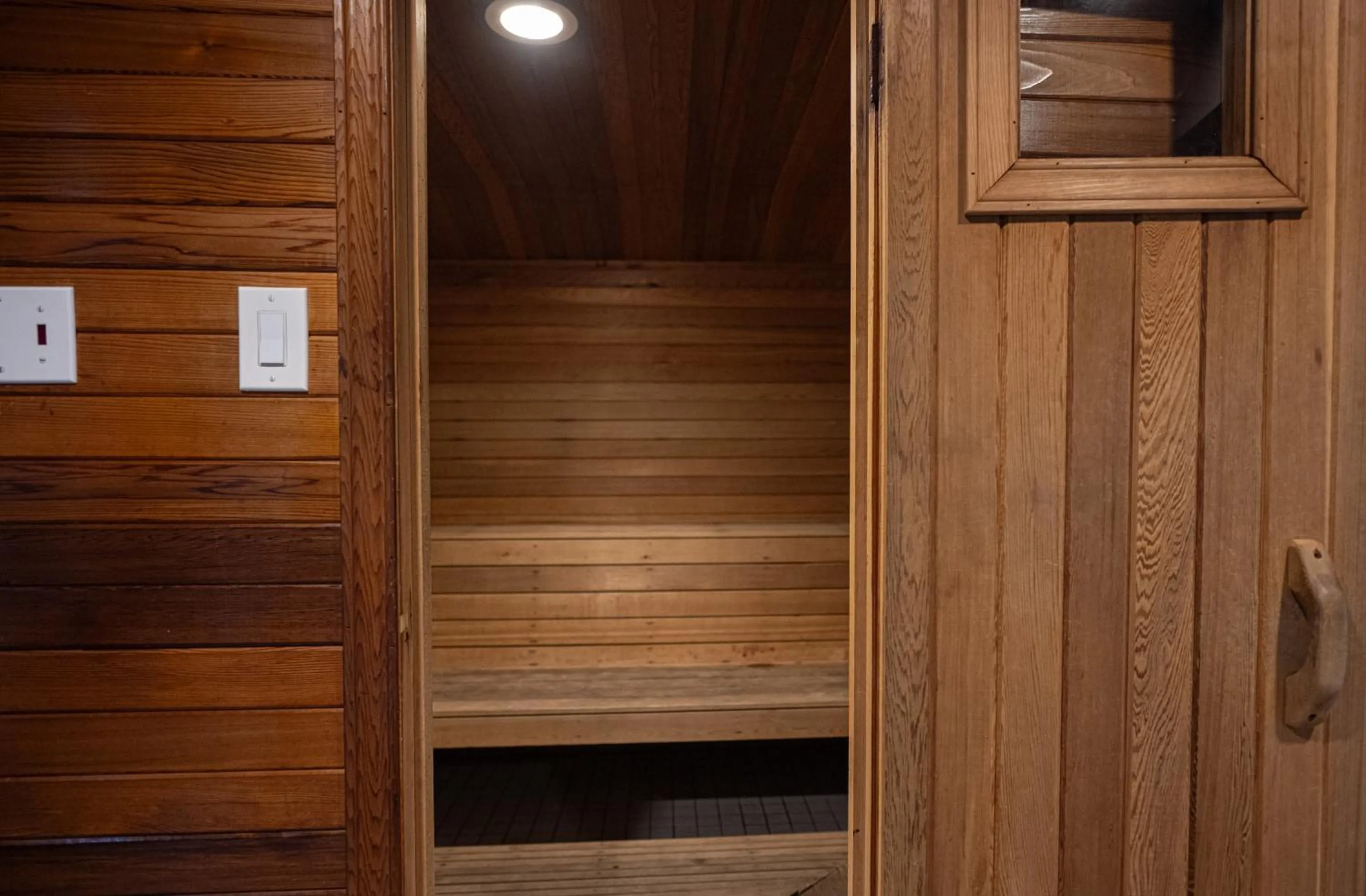 Sauna in Ramada by Wyndham Ottawa On The Rideau