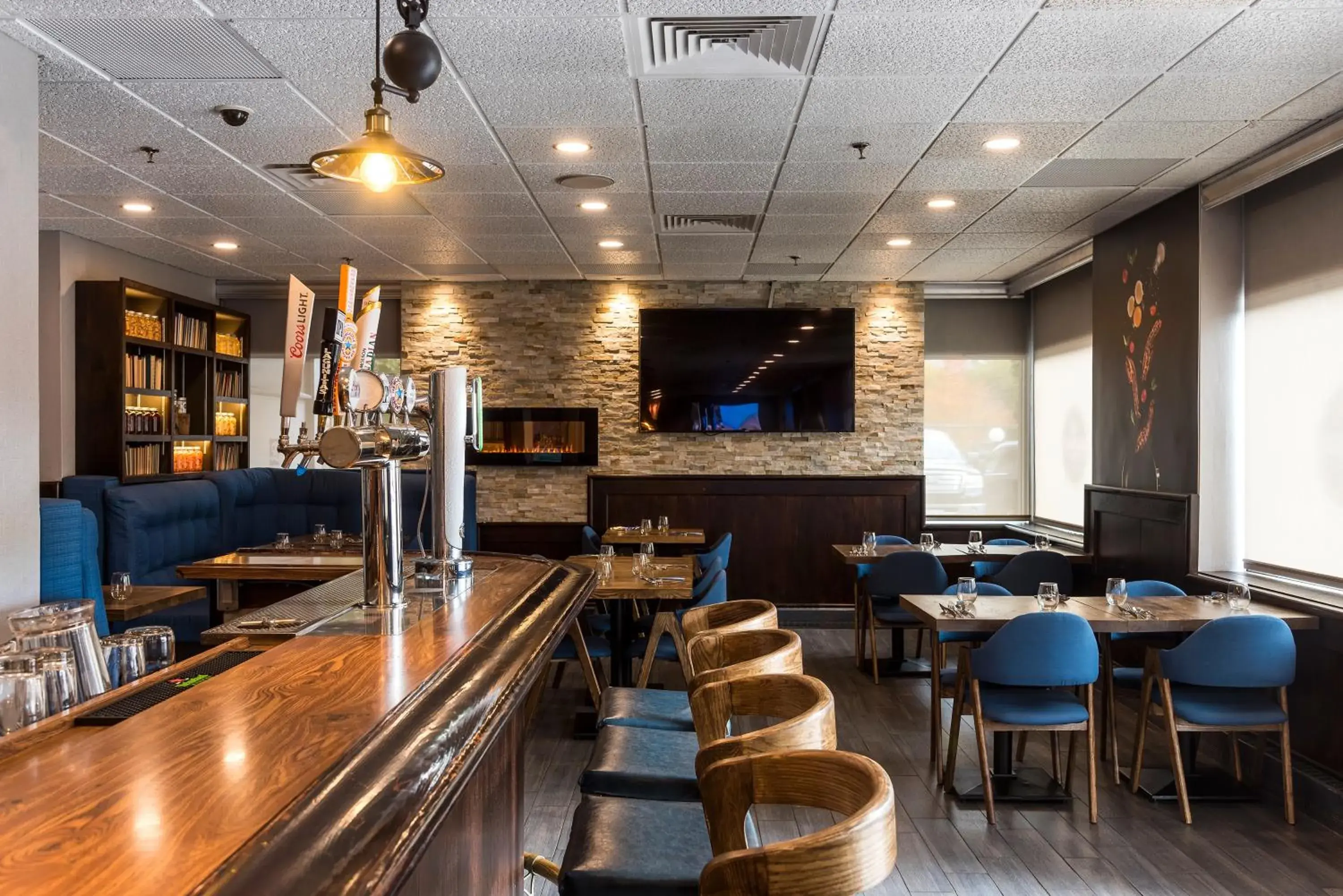 Restaurant/places to eat in Ottawa Embassy Hotel & Suites Restaurant/places to eat in Ottawa Embassy Hotel & Suites