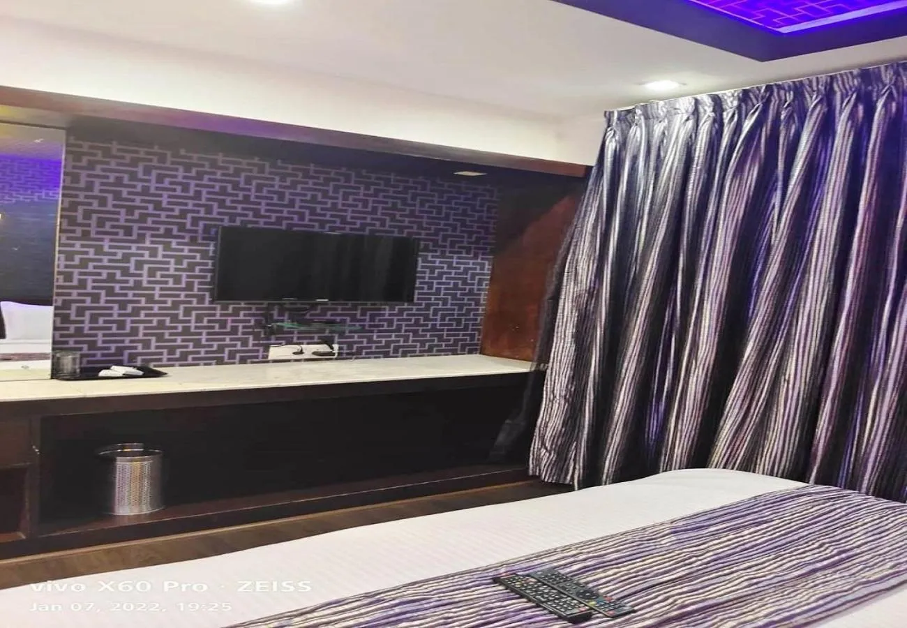 Bed in Hotel M Grand