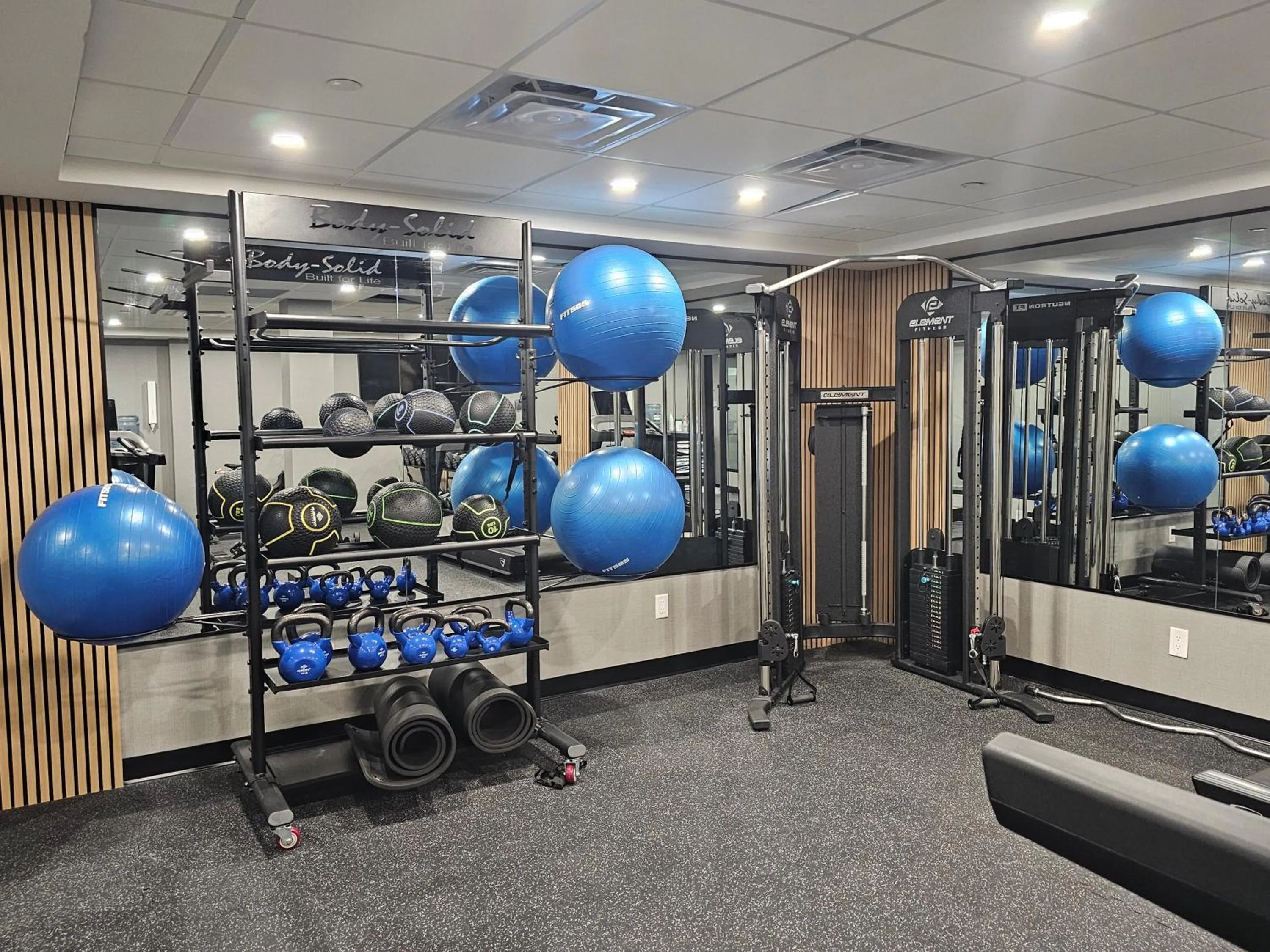 Fitness centre/facilities in Vittoria Hotel & Suites