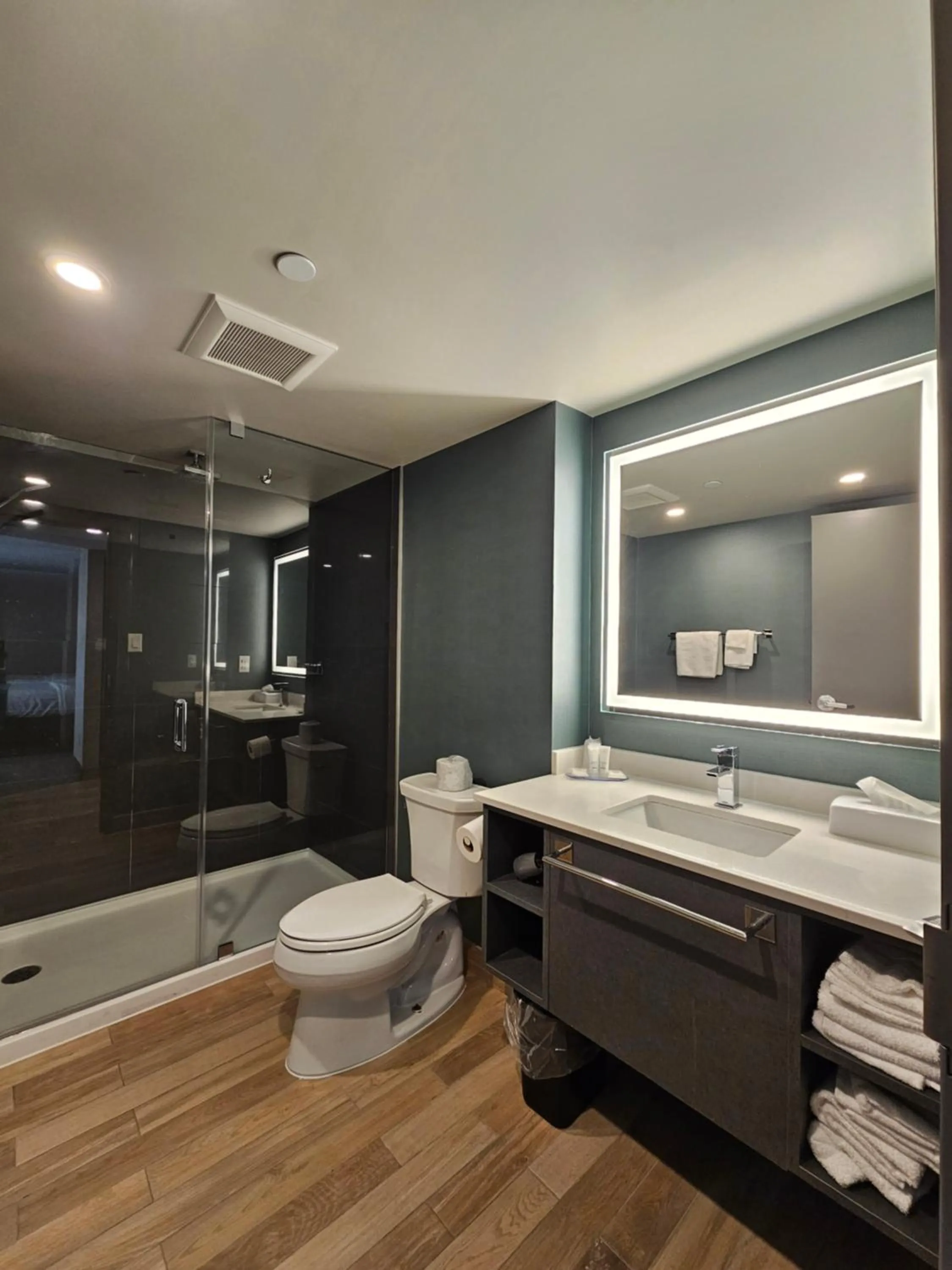 Bathroom in Vittoria Hotel & Suites