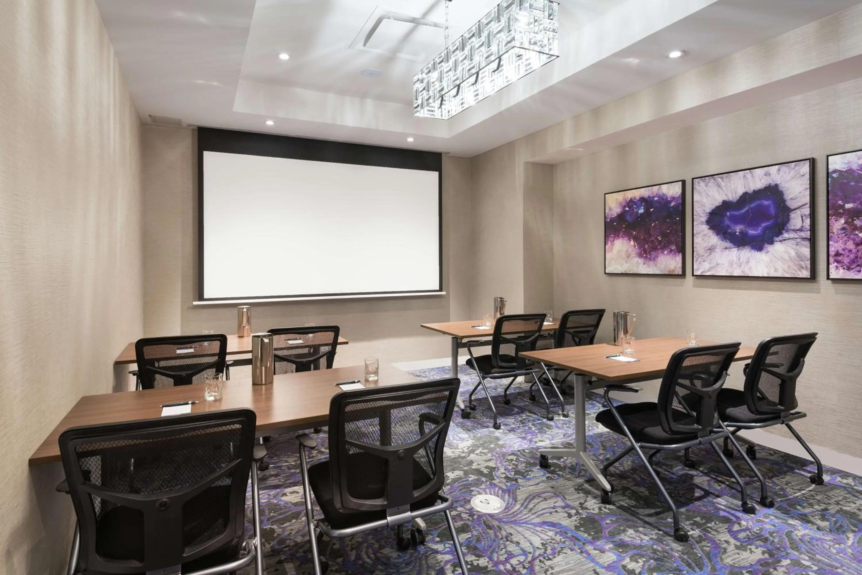 Meeting/conference room in Hilton Garden Inn Ottawa Downtown