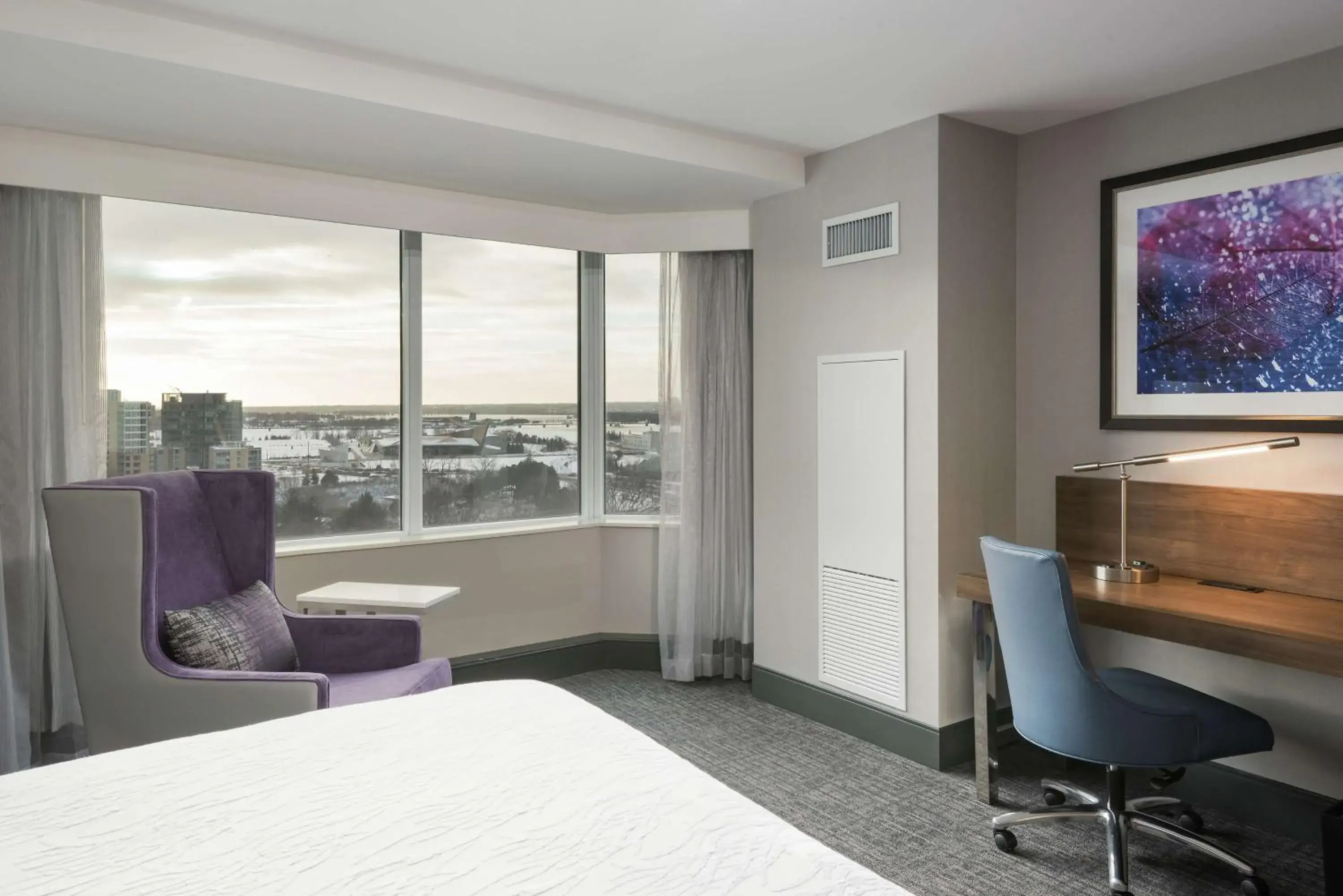 Bedroom, Bed in Hilton Garden Inn Ottawa Downtown Bedroom, Bed in Hilton Garden Inn Ottawa Downtown