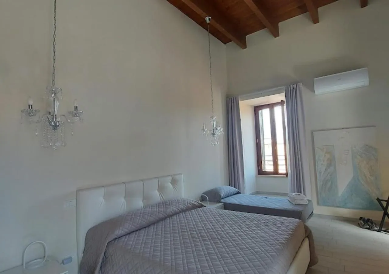 Bedroom, Bed in B&B Costa Masciarelli - Suite affrescate a due passi dal Duomo