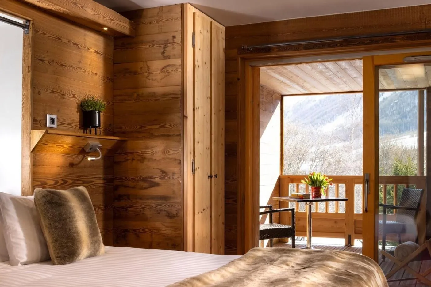 Balcony/Terrace in Hôtel Ski Lodge - Chambres & Appartements - Village Montana