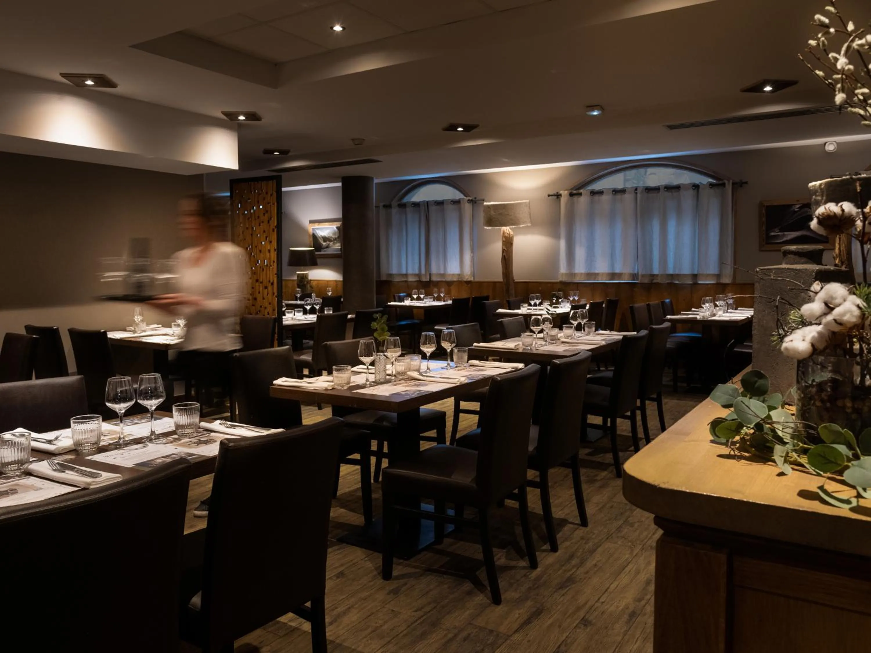 Restaurant/places to eat in Hôtel Ski Lodge - Chambres & Appartements - Village Montana