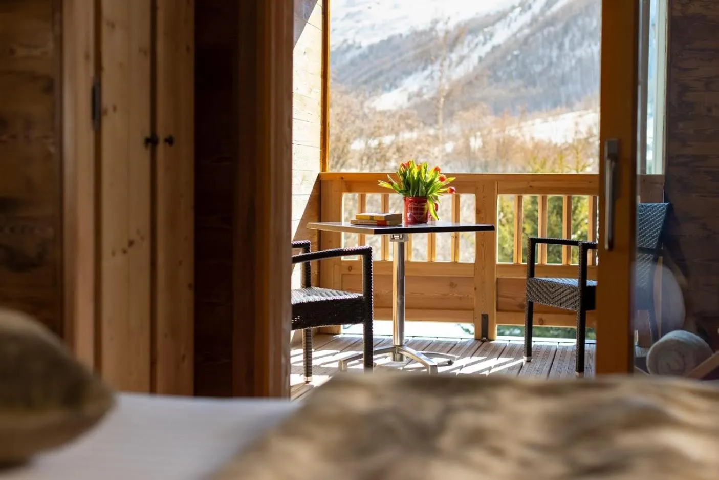 Balcony/Terrace in Hôtel Ski Lodge - Chambres & Appartements - Village Montana