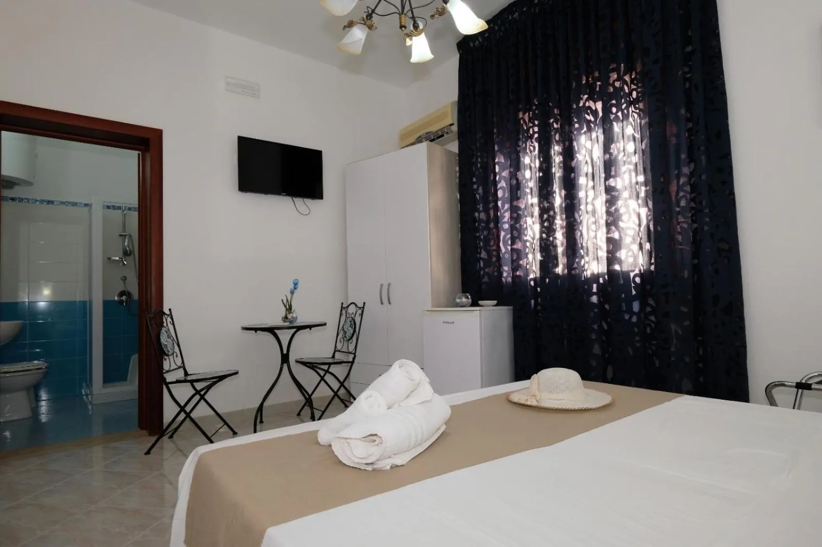 Bed in Villa Dolce Vita rooms