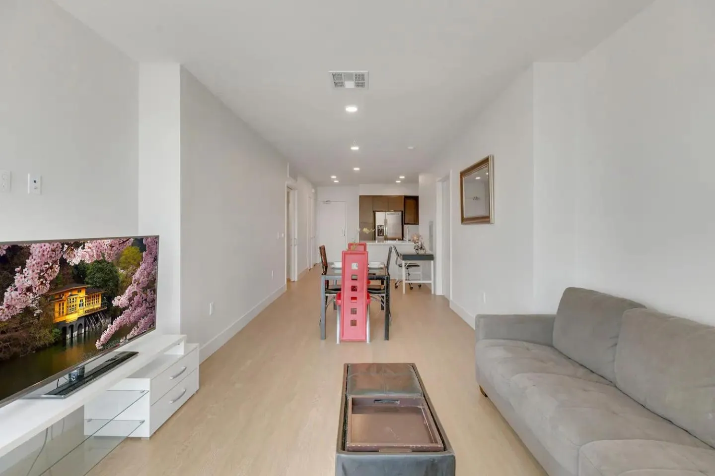 Living room in Apart Hotel near Dodgers Stadium