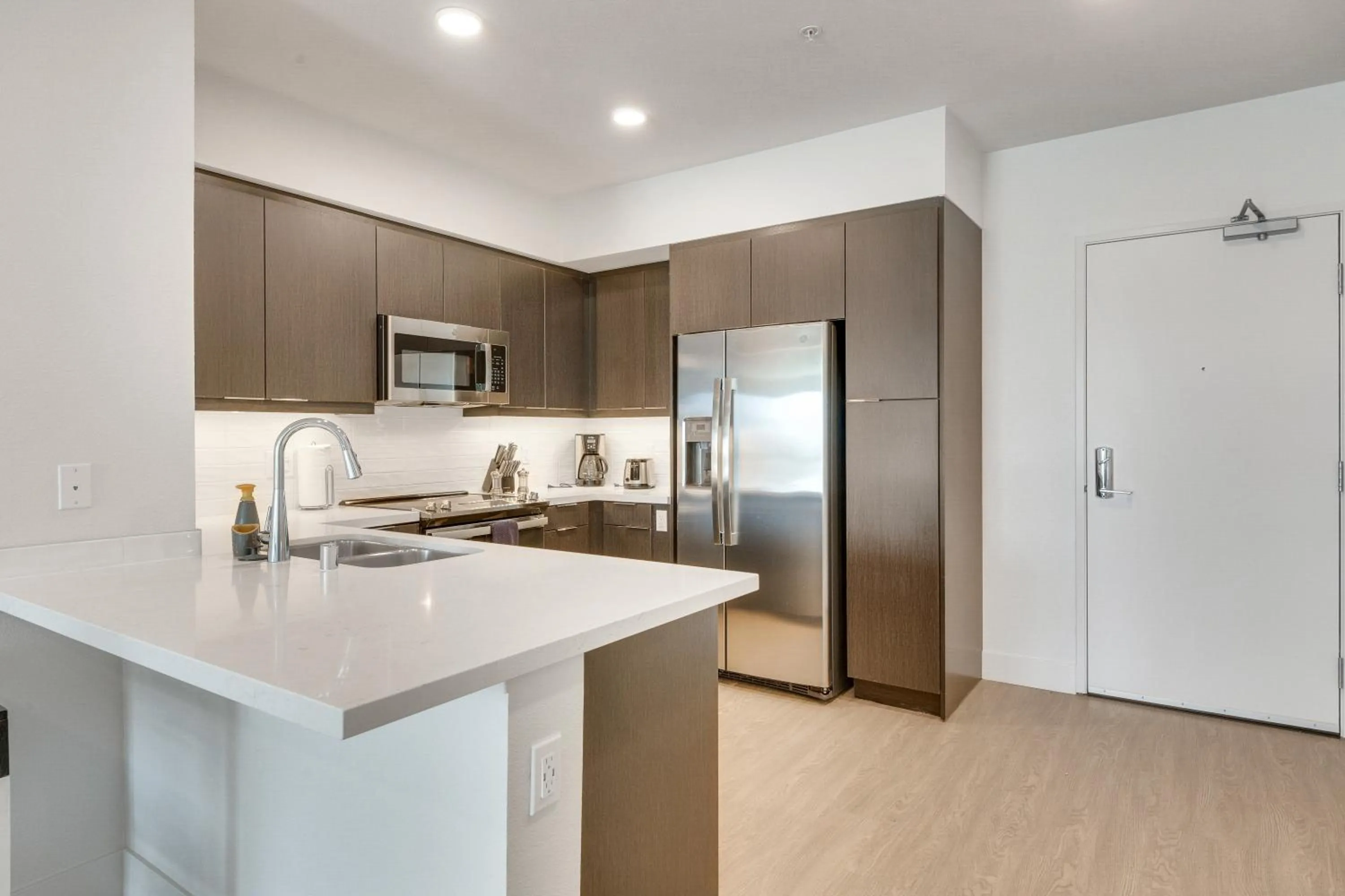 kitchen in Apart Hotel near Dodgers Stadium