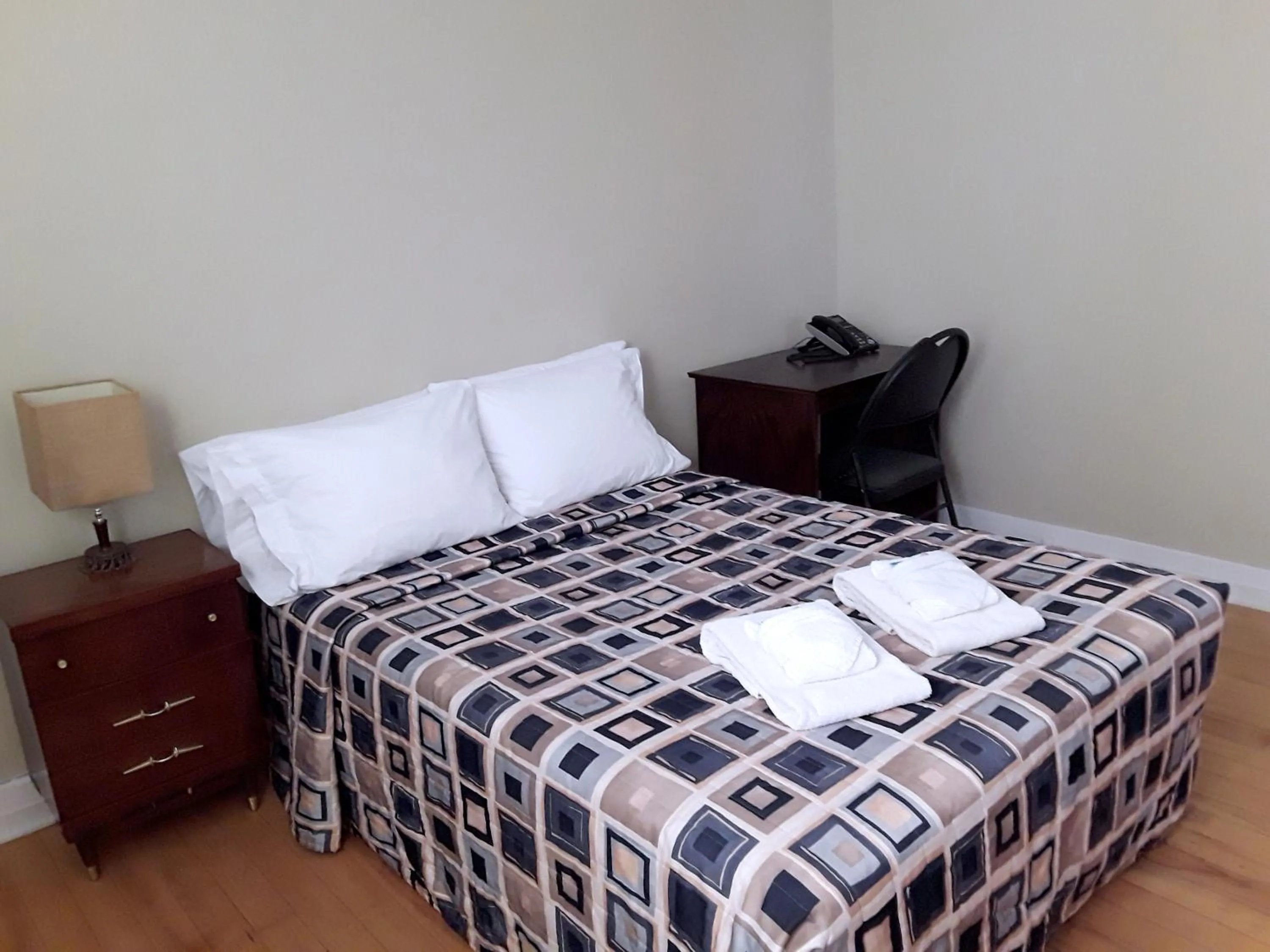 Bedroom in Hotel Auberge Michel Doyon